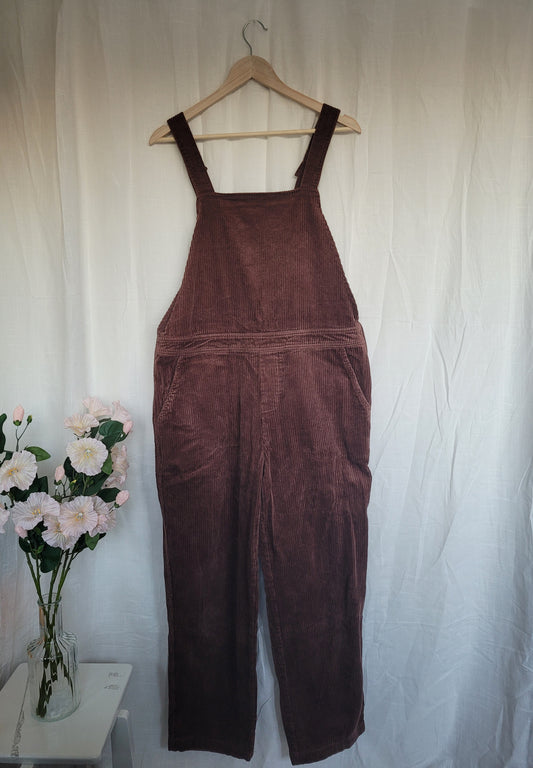 The Gatherer π§Ί - vintage dark brown corduroy dungarees - size M/L