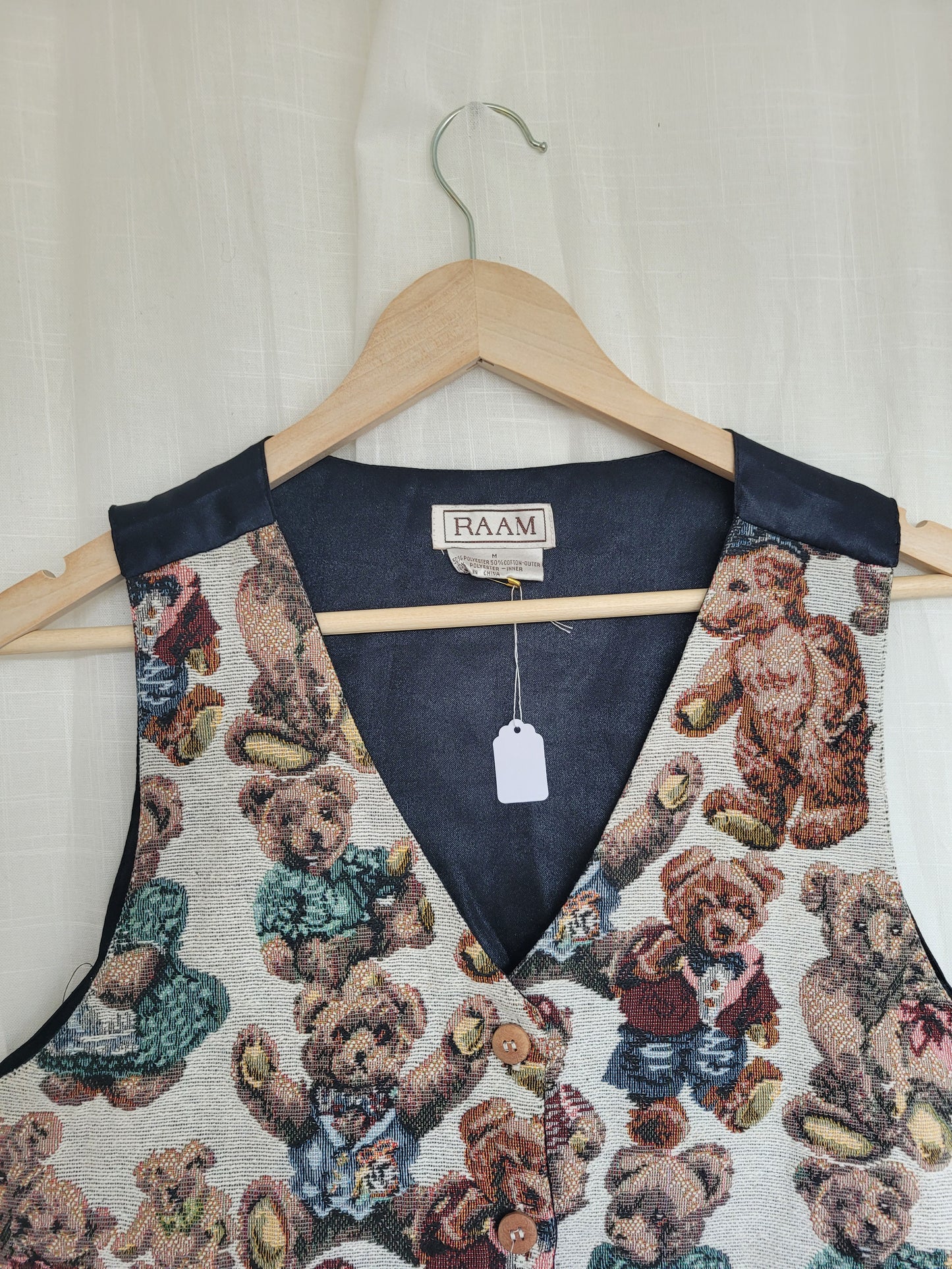 The Bear Pair Vest🧸 - vintage tapestry gilet with bear print - size M