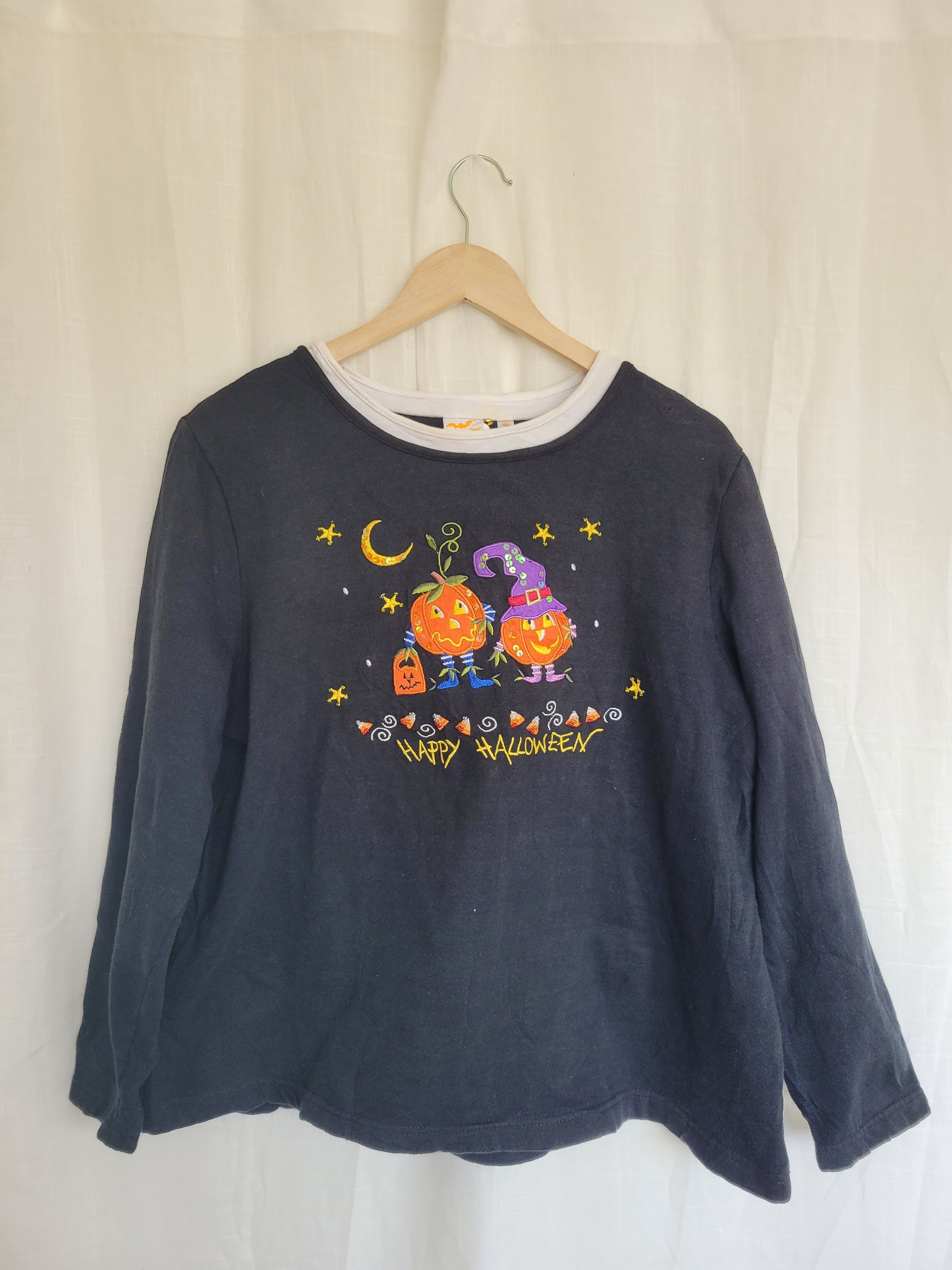 Glitter & Gourd Magic ✨ - vintage Halloween crewneck sweater - size L/XL