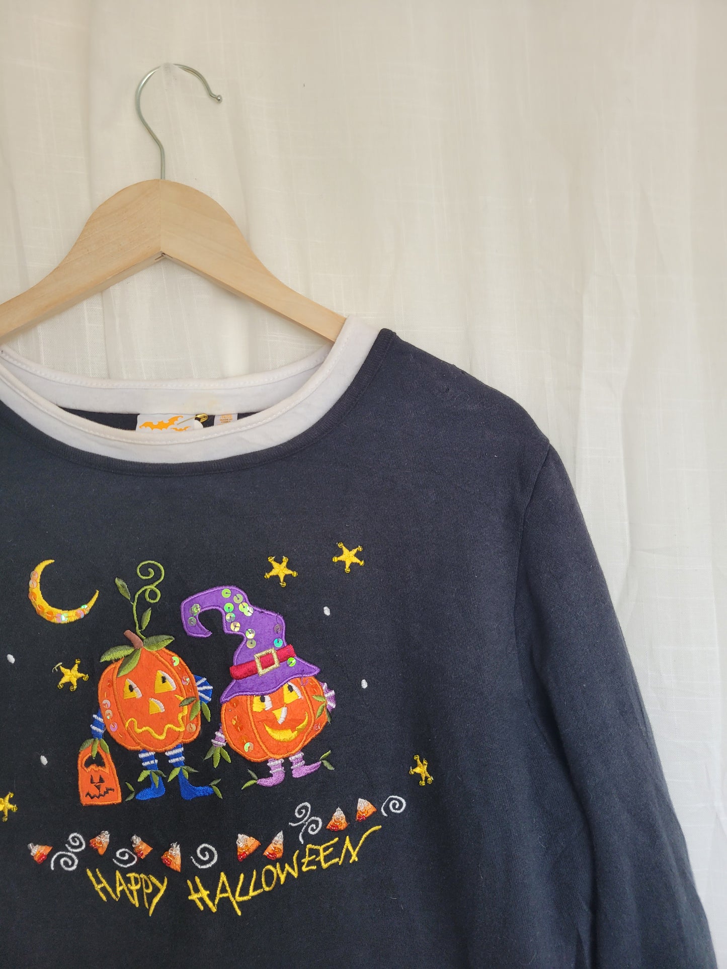 Glitter & Gourd Magic ✨ - vintage Halloween crewneck sweater - size L/XL