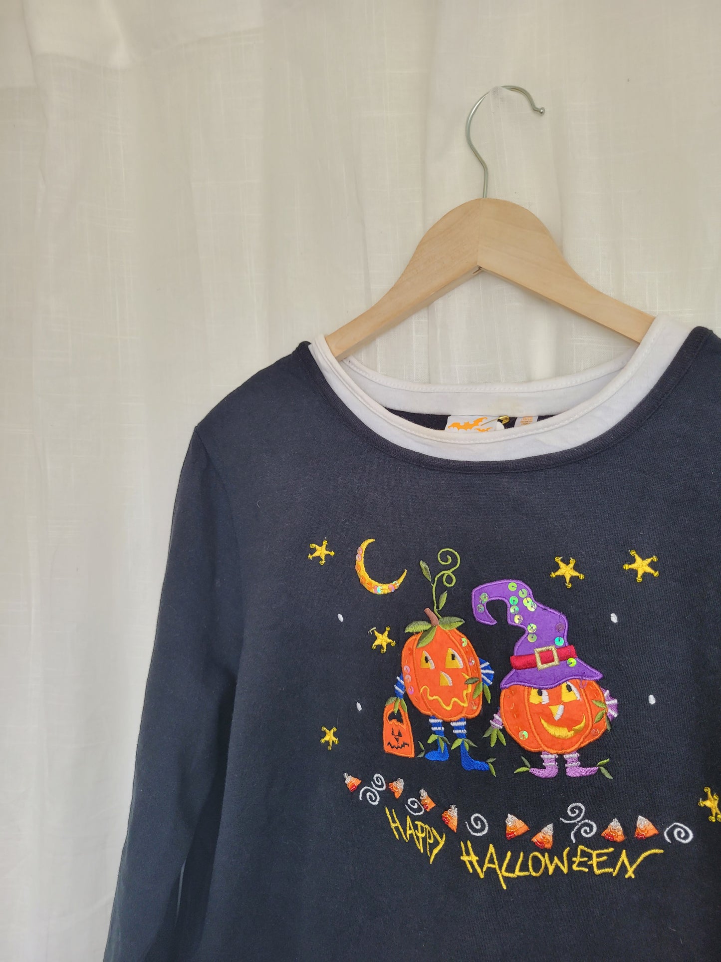 Glitter & Gourd Magic ✨ - vintage Halloween crewneck sweater - size L/XL