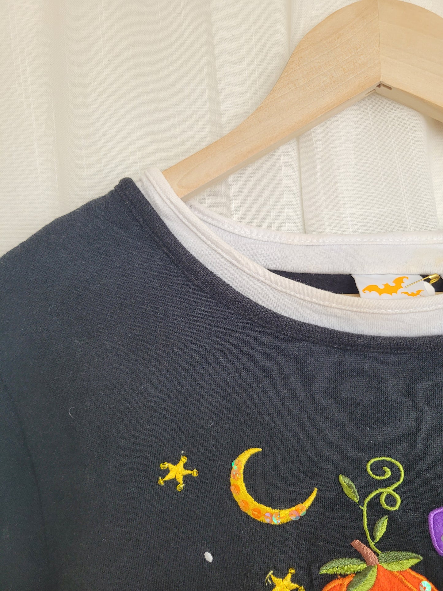 Glitter & Gourd Magic ✨ - vintage Halloween crewneck sweater - size L/XL