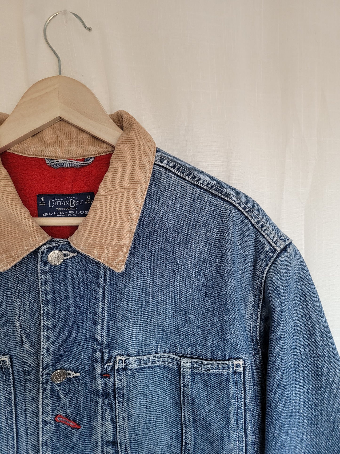 π Fields of Red & Blue - vintage denim jacket with red fleece lining - size M