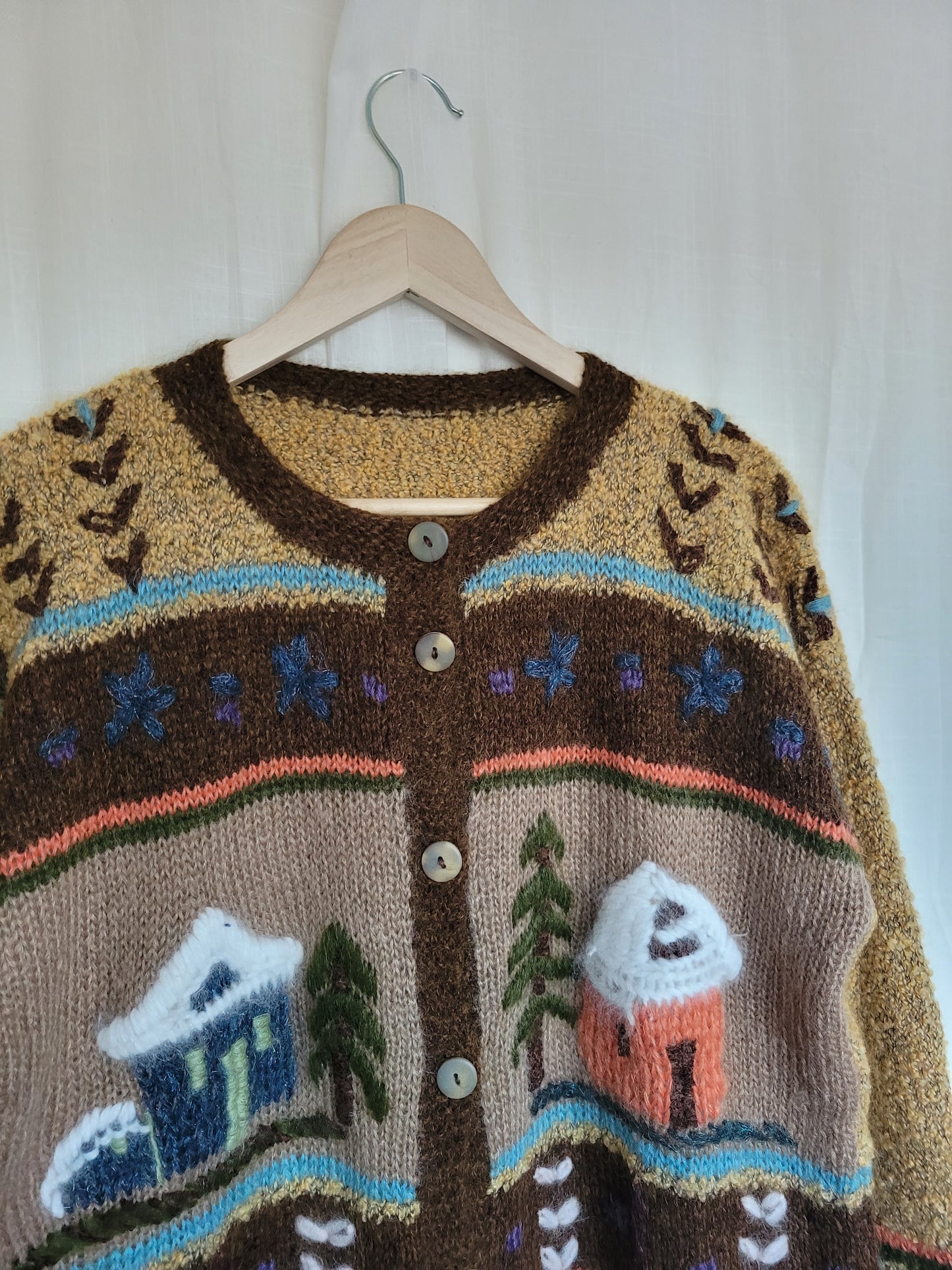 πΎ Tales of the Countryside - vintage knitted cardigan with embroidered village details - size L