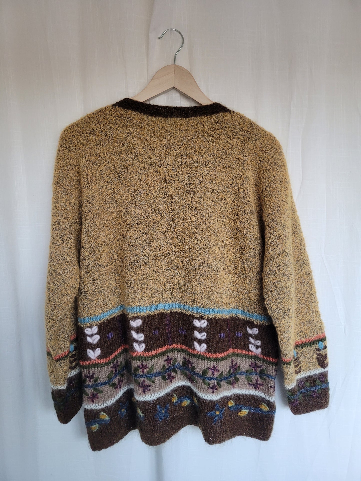 πΎ Tales of the Countryside - vintage knitted cardigan with embroidered village details - size L