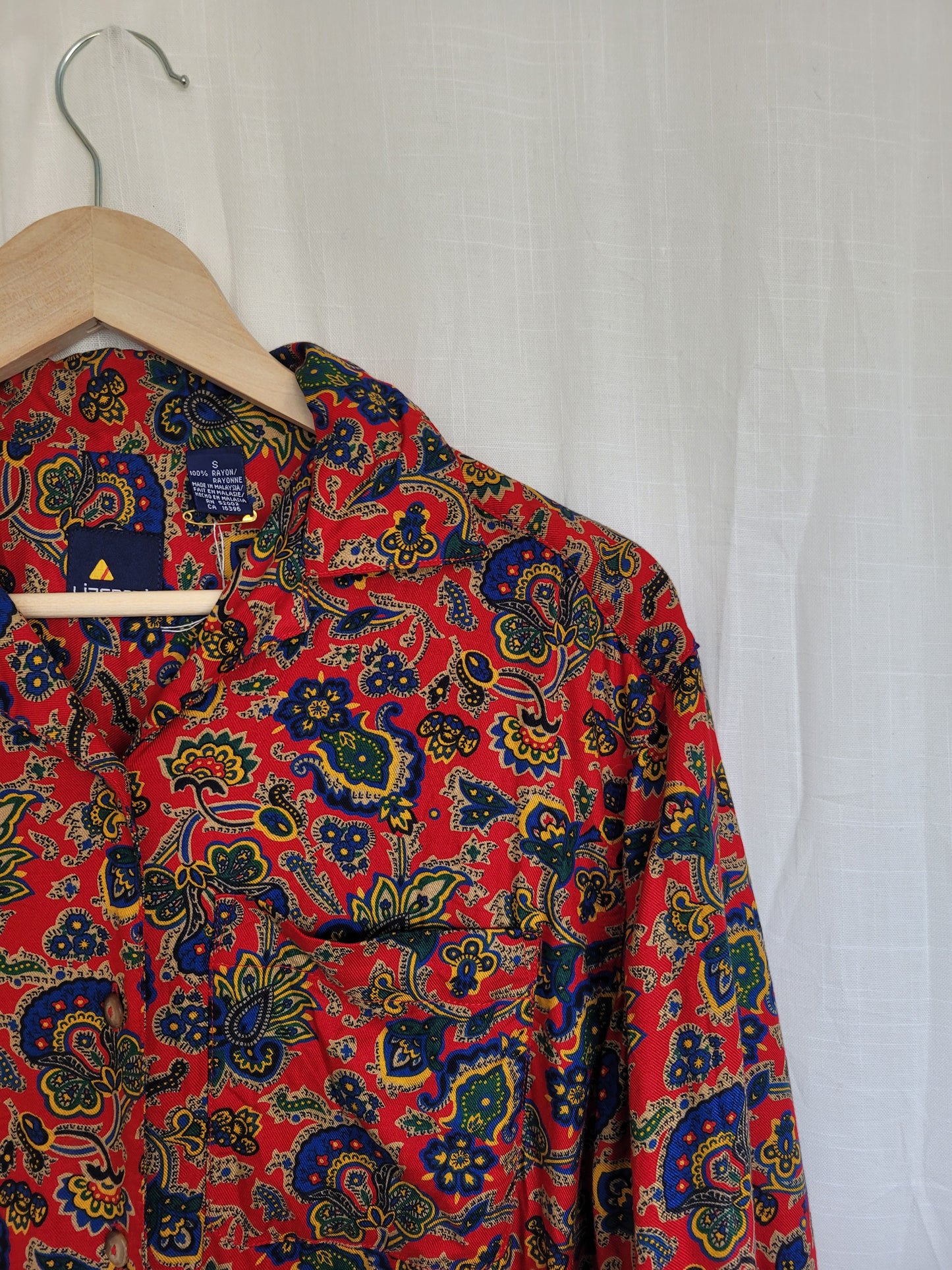 π
Echoes of a Funky Dawn - funky red vintage blouse with patterns - size M