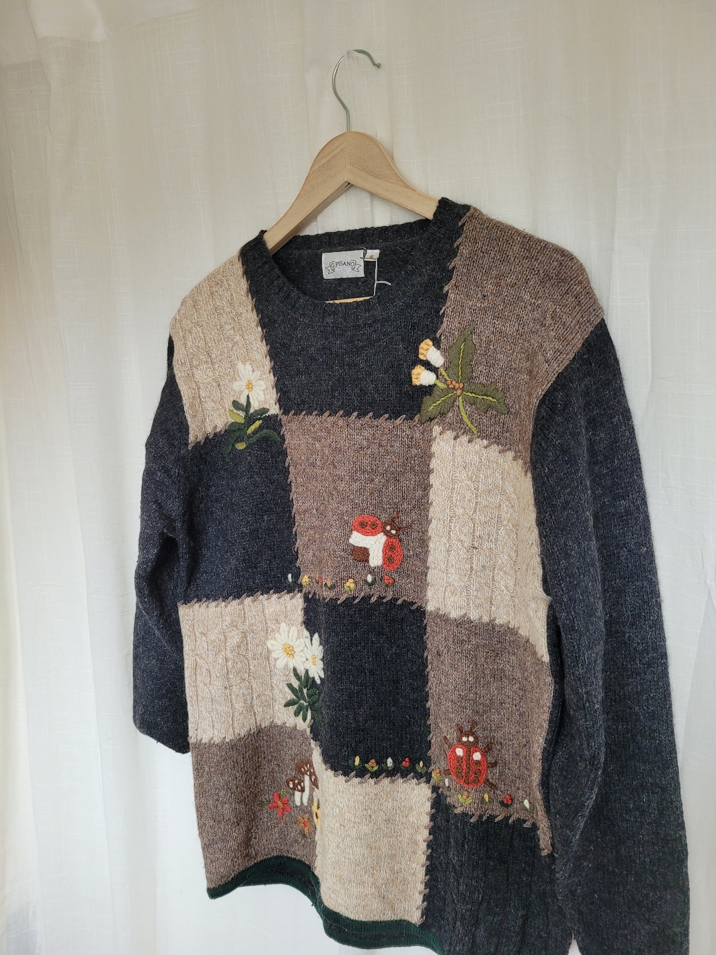 ๐ผ The Edelweiss Trail - vintage knitted sweater with embroidered details - size S/M