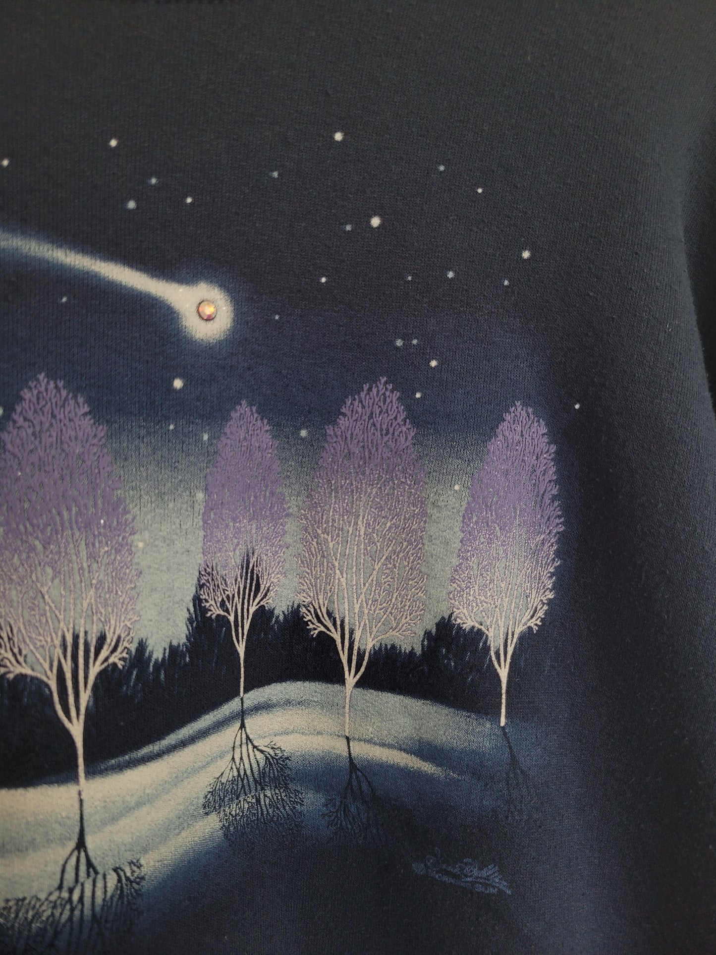 β¨ Under Falling Stars - vintage crewneck sweater with tree landscape and falling star - size M