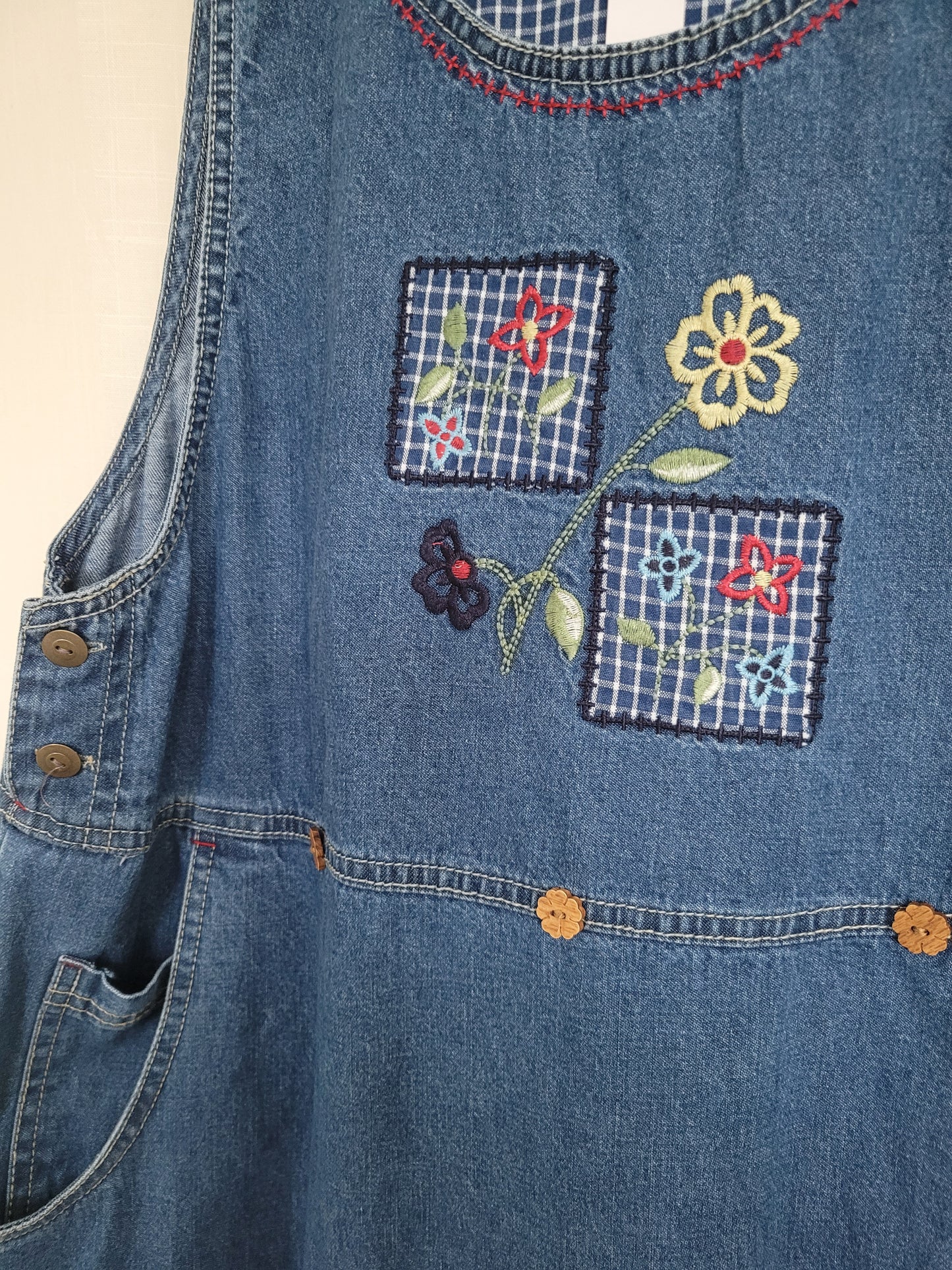 ๐ผ After School Blooms - vintage denim dress with embroidered flower details - size M