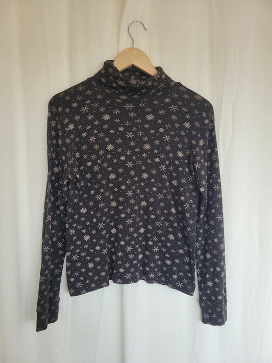 🌙 Snowlit Layers - vintage snowflake turtleneck shirt - size S