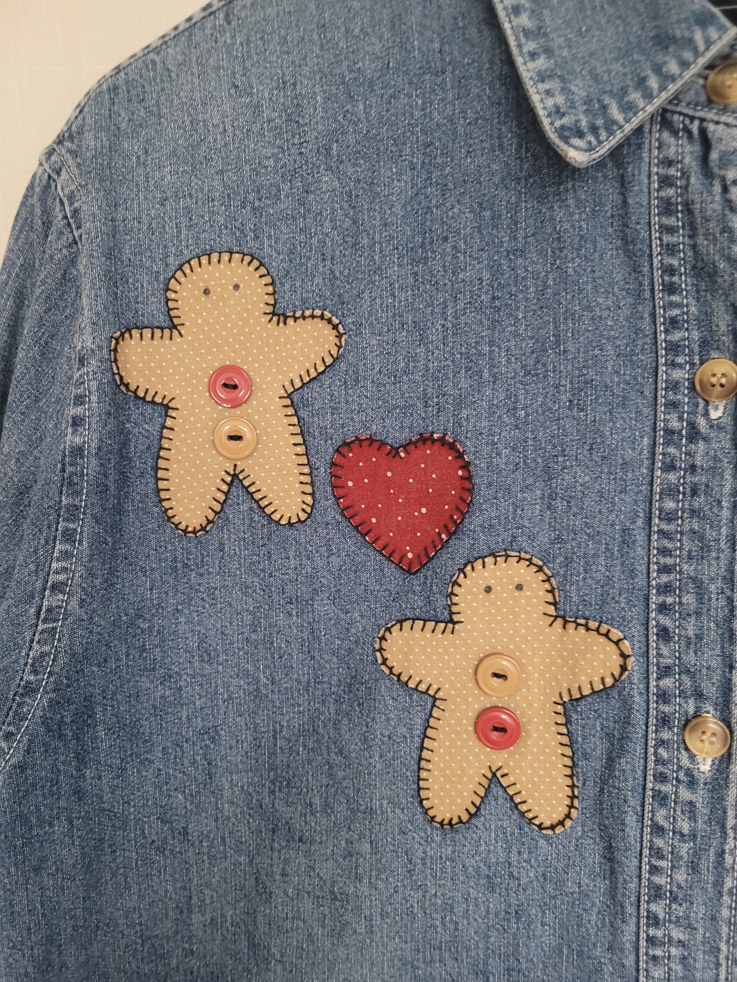 π Sugar & Stitch - vintage denim button up shirt with Christmas theme - size L