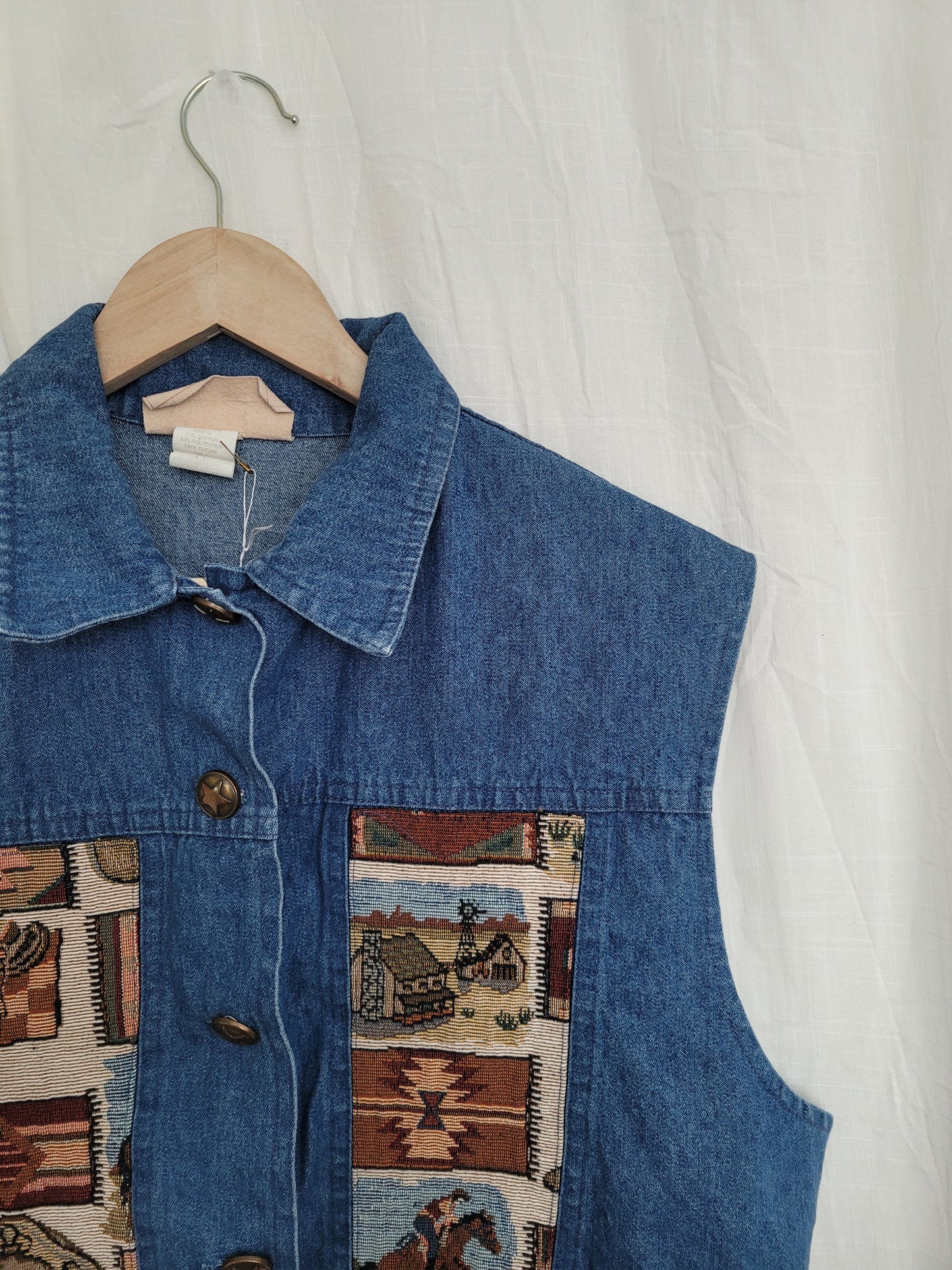 🤎 The Open Road - vintage denim vest with tapestry western details - size XL