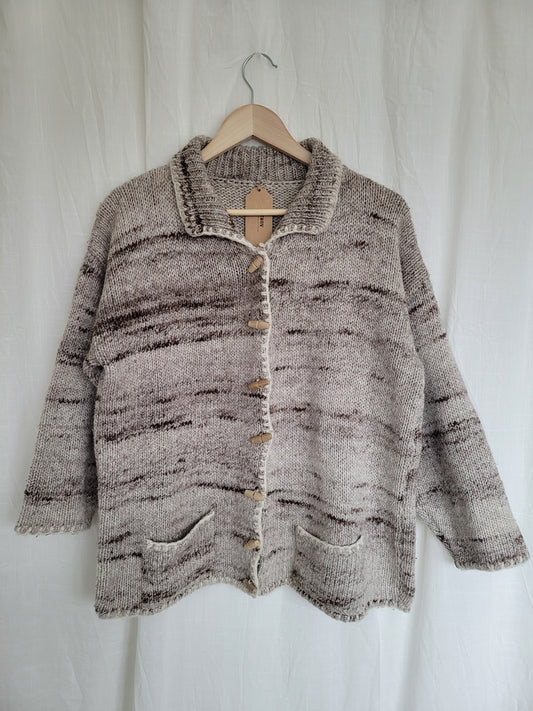 🍂 Forest Walk - vintage knitted cardigan with wooden buttons - size M