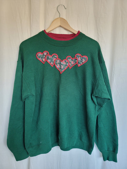 🌿 Forest Romance - vintage crewneck sweater with embroidered patchwork hearts - size M/L