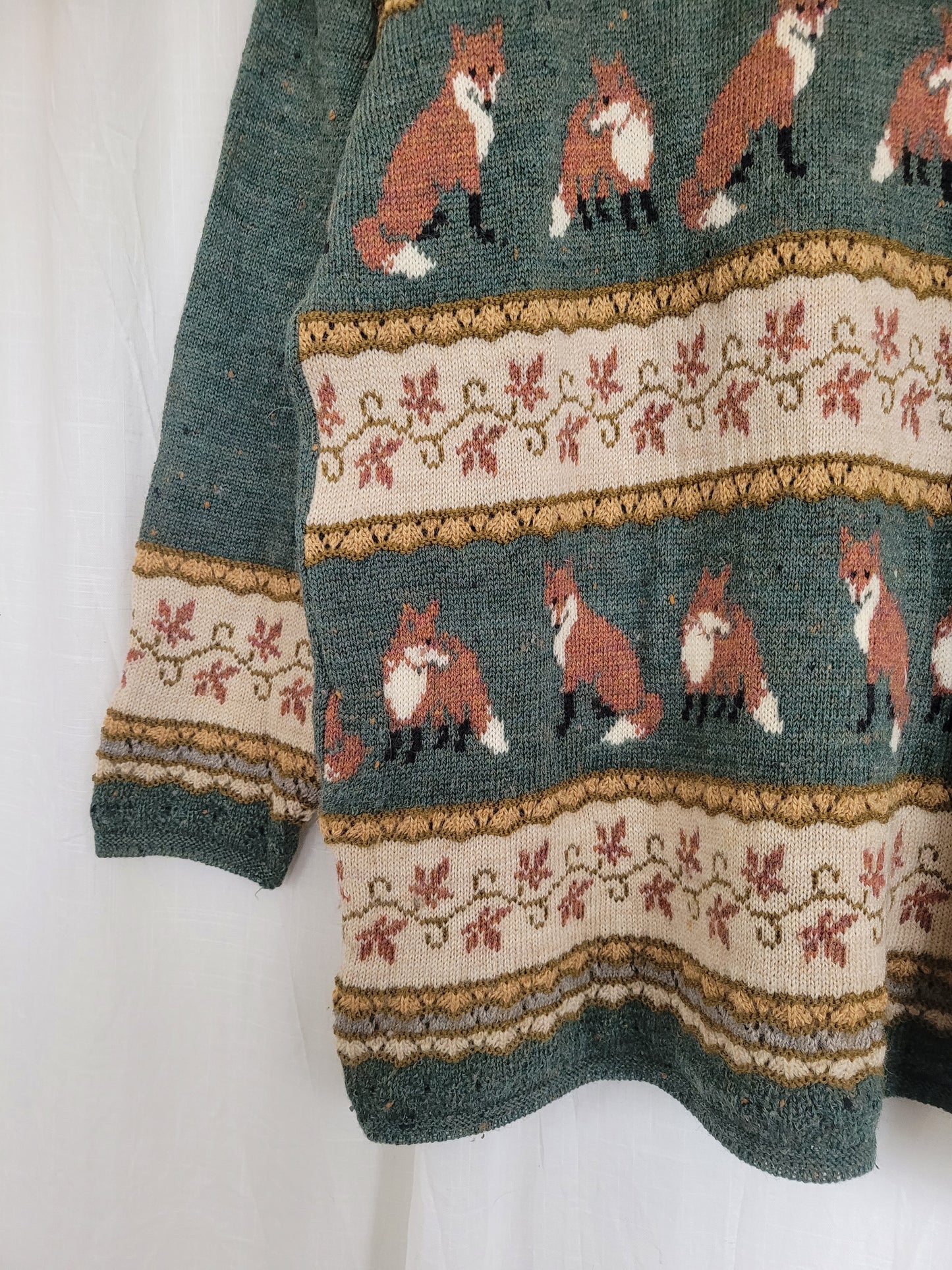 π¦ Woodland Companion - vintage knitted sweater with fox and flower pattern - size M/L