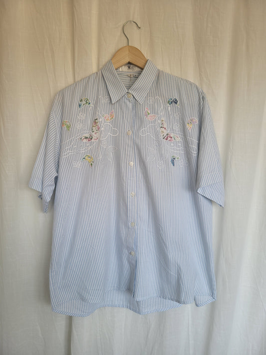 🦋 Sunny Day - vintage striped shirt with embroidered butterflies - size L/XL