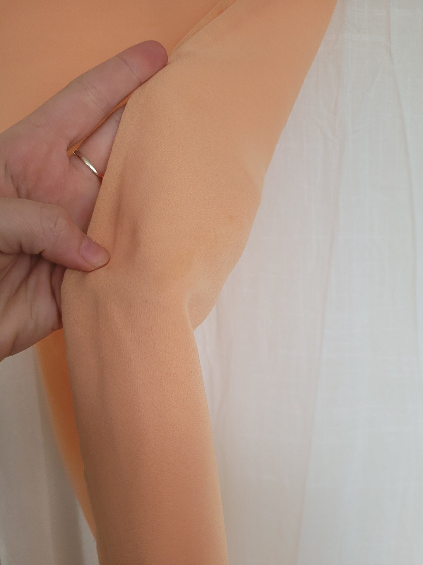 🌿 Sunset Fringe - vintage soft orange scarf