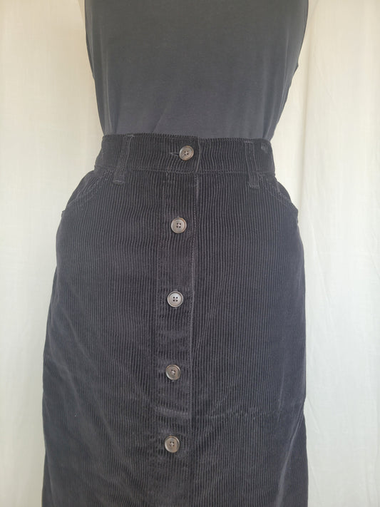 ✨ Velvet Shadow - black corduroy skirt - size L