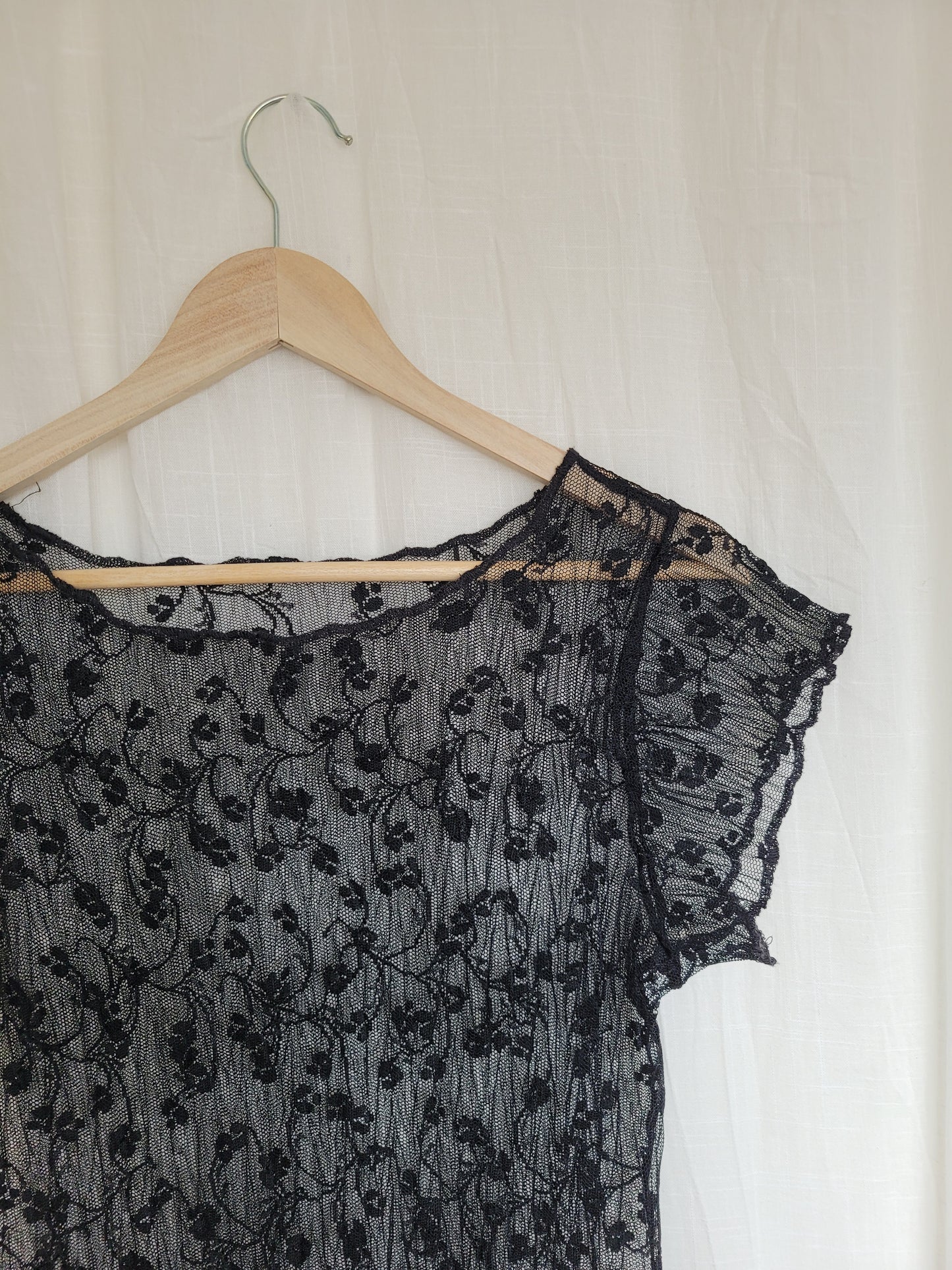 π Midnight Lace - vintage lace top - size M