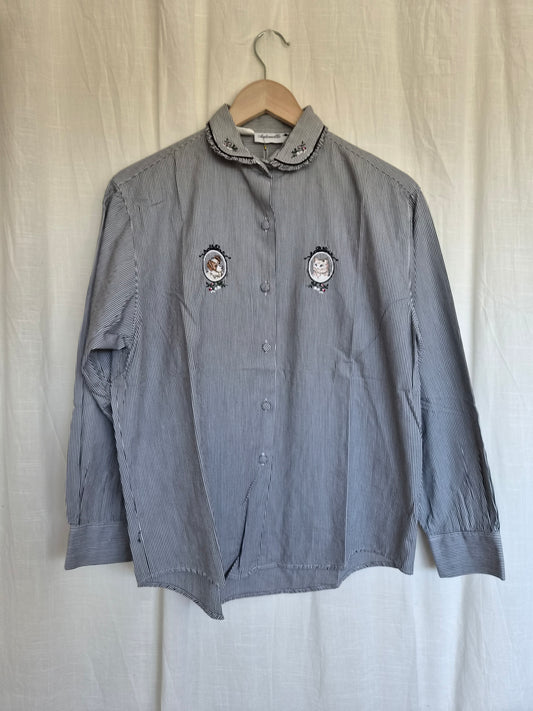 πΌοΈ The Pet Gallery - vintage striped shirt with embroidered dog and cat portraits - size L