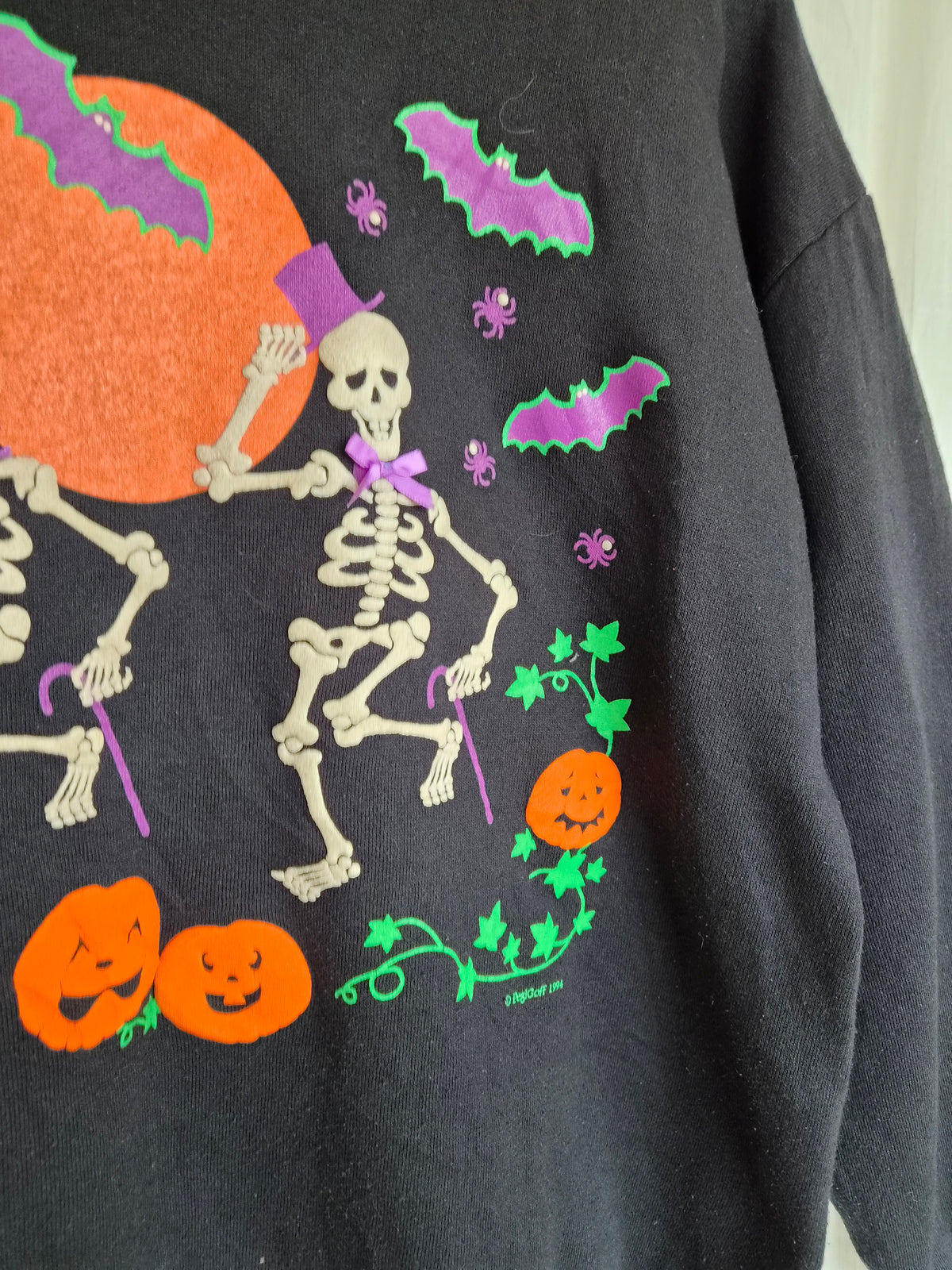 π Till Death Do Us Party - vintage crewneck sweater with dancing skeletons - size L