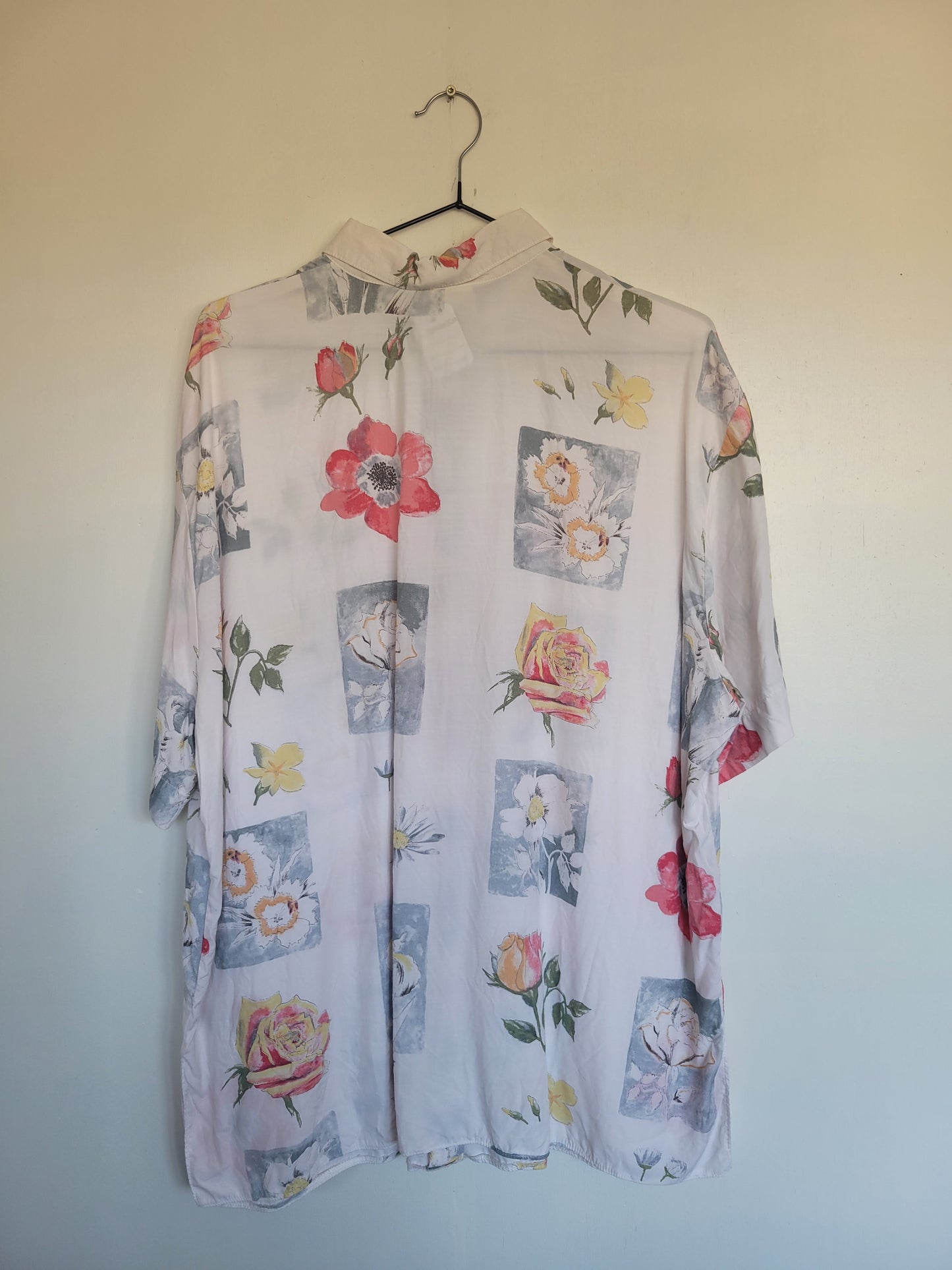 Just a Sketch - vintage blouse met geschetste bloemen afbeeldingen - maat XL