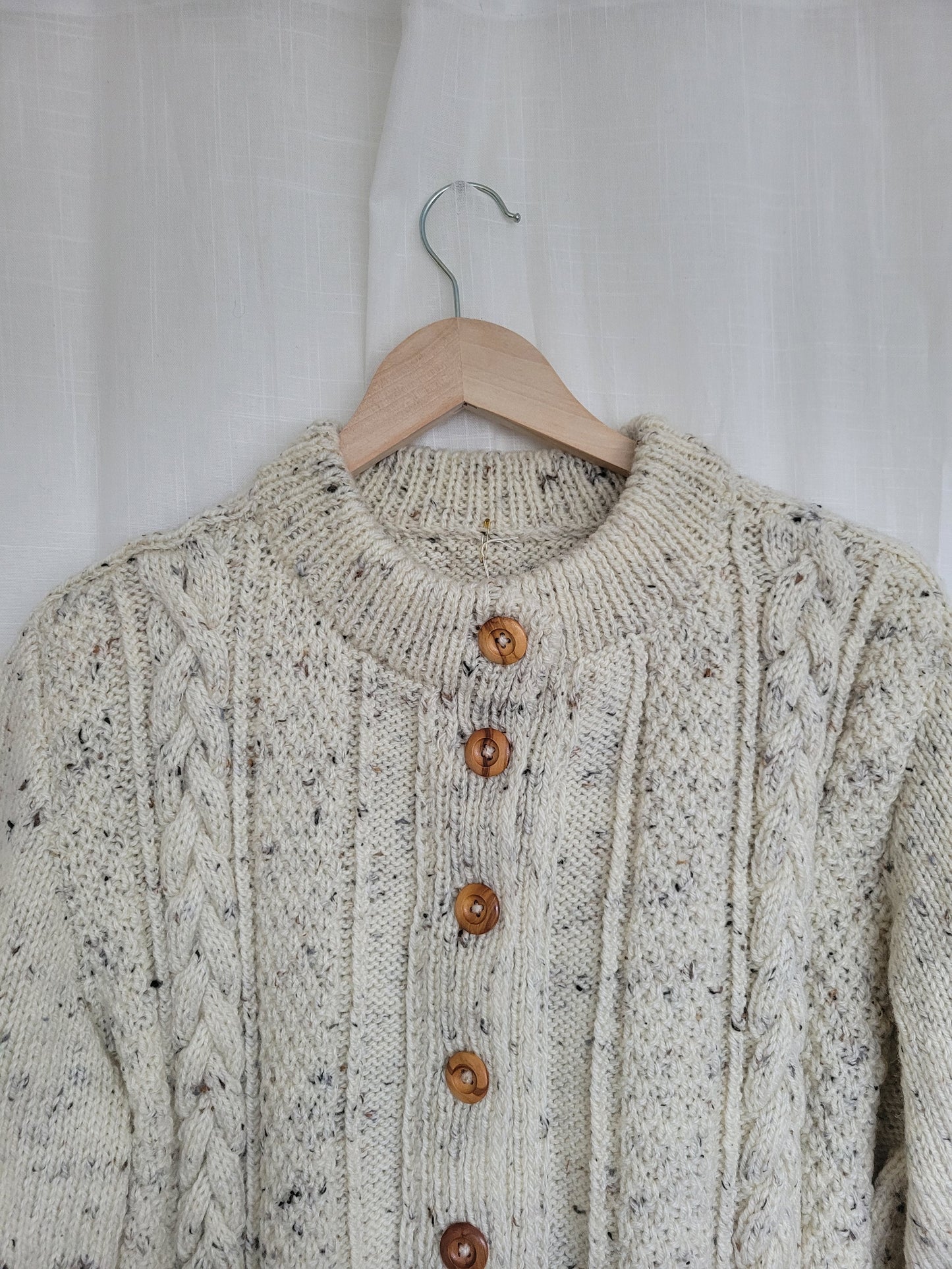🌿 The Quiet Path - cable knitted cardigan with wooden buttons - size M/L