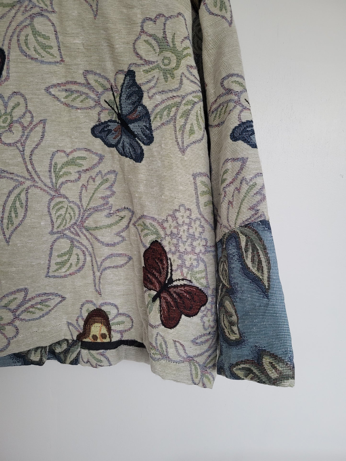 Wings & Whispers 🦋 - vintage geweven jasje met vlinder patroon - maat M-L-XL