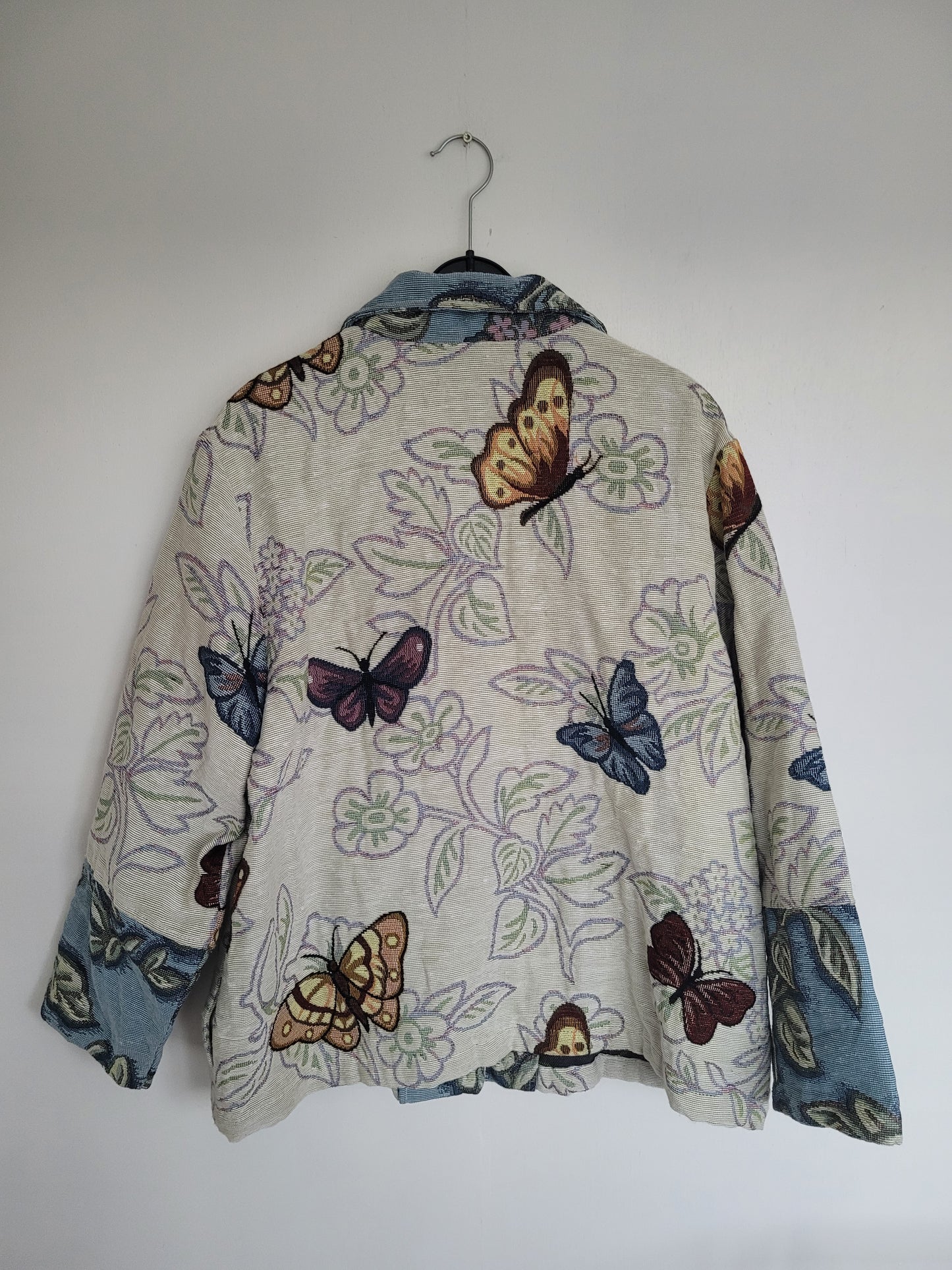 Wings & Whispers 🦋 - vintage geweven jasje met vlinder patroon - maat M-L-XL