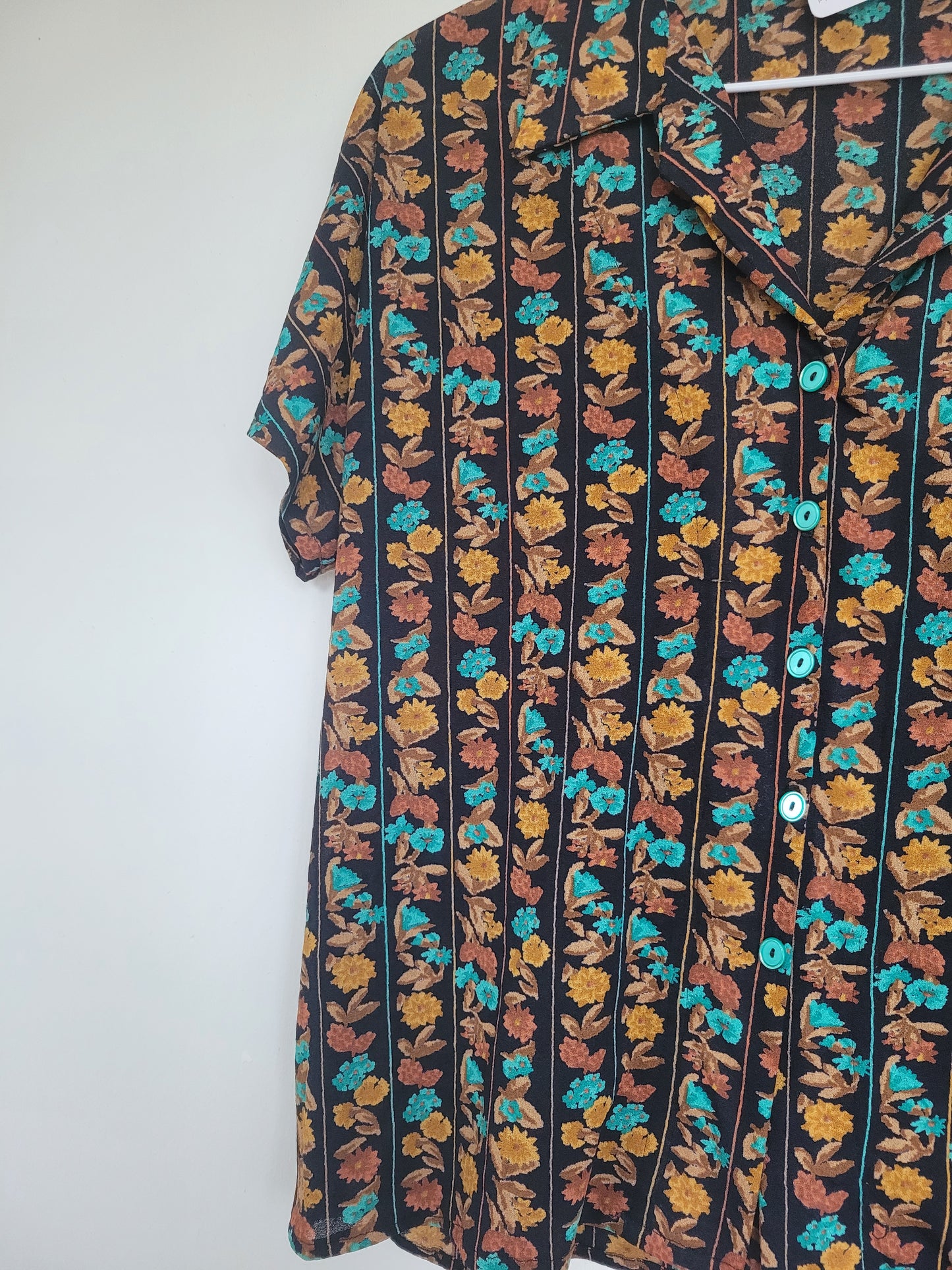 Flower My Dear - vintage blouse met oranje/bruin bloemen patroon - maat S/M