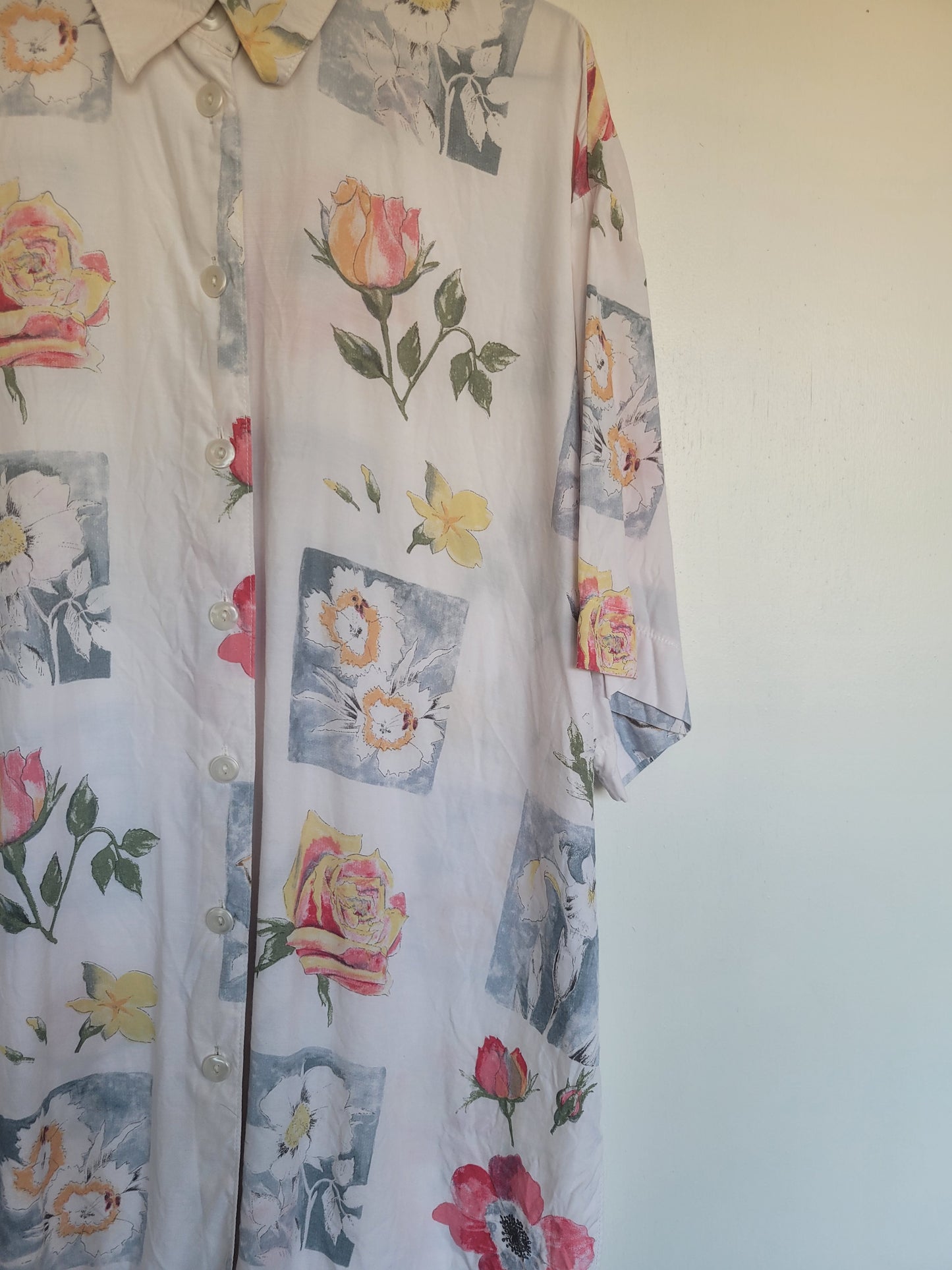 Just a Sketch - vintage blouse met geschetste bloemen afbeeldingen - maat XL