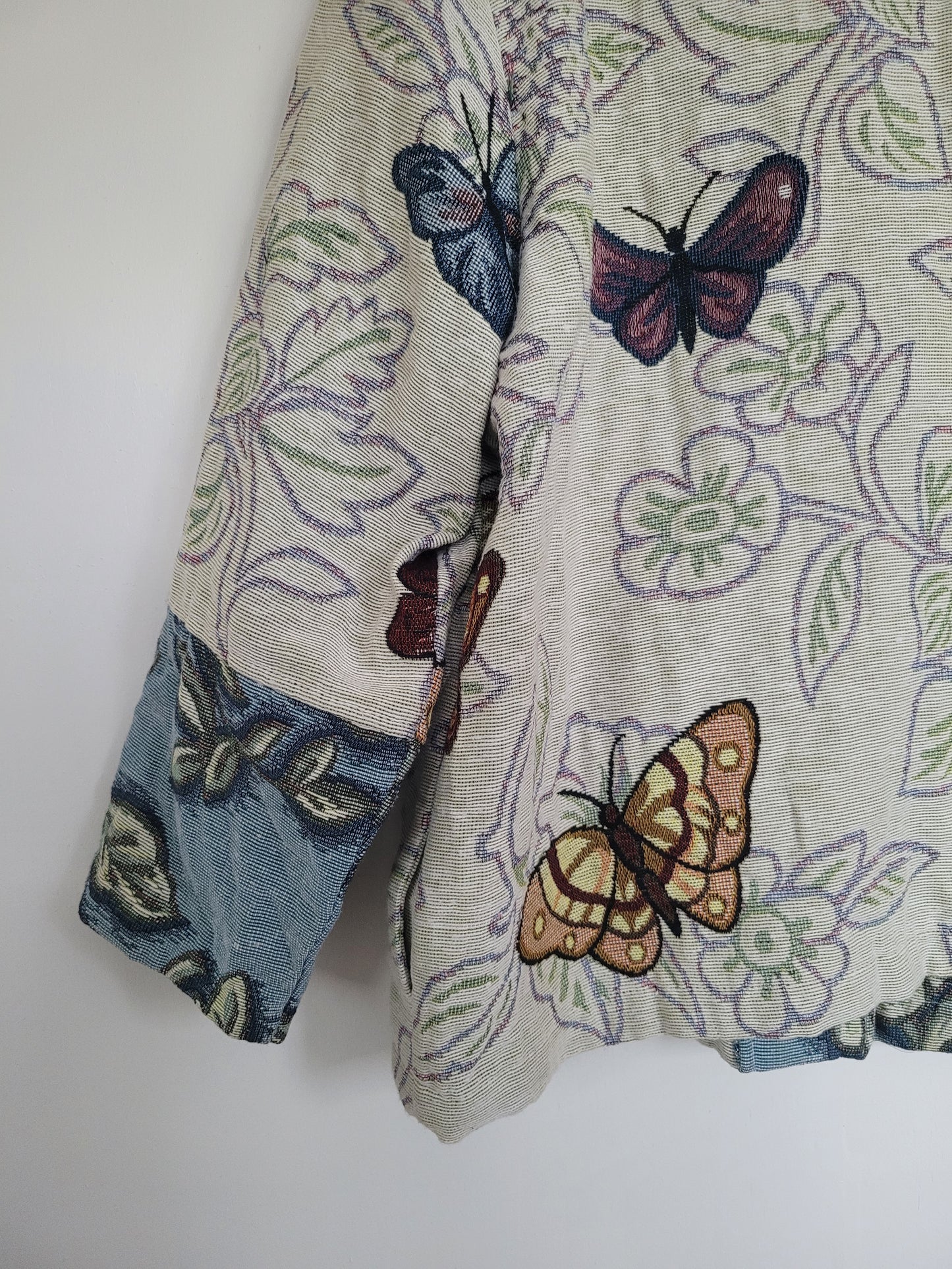 Wings & Whispers 🦋 - vintage geweven jasje met vlinder patroon - maat M-L-XL