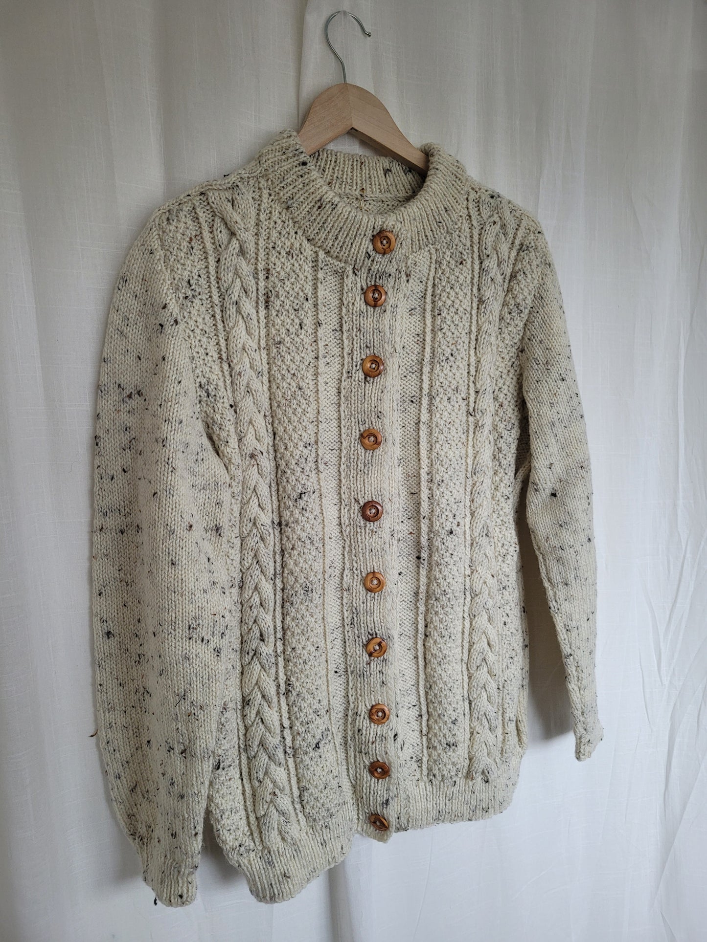 🌿 The Quiet Path - cable knitted cardigan with wooden buttons - size M/L