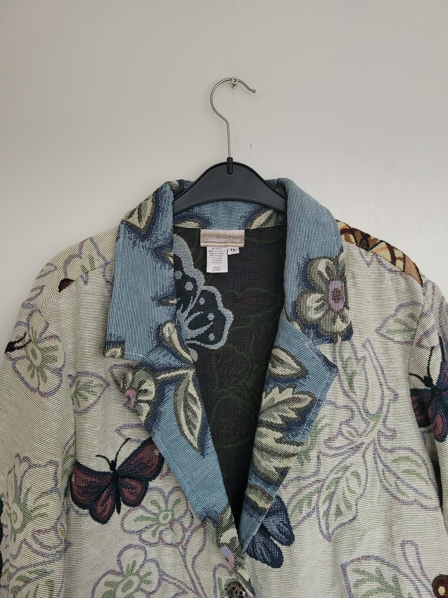 Wings & Whispers 🦋 - vintage geweven jasje met vlinder patroon - maat M-L-XL