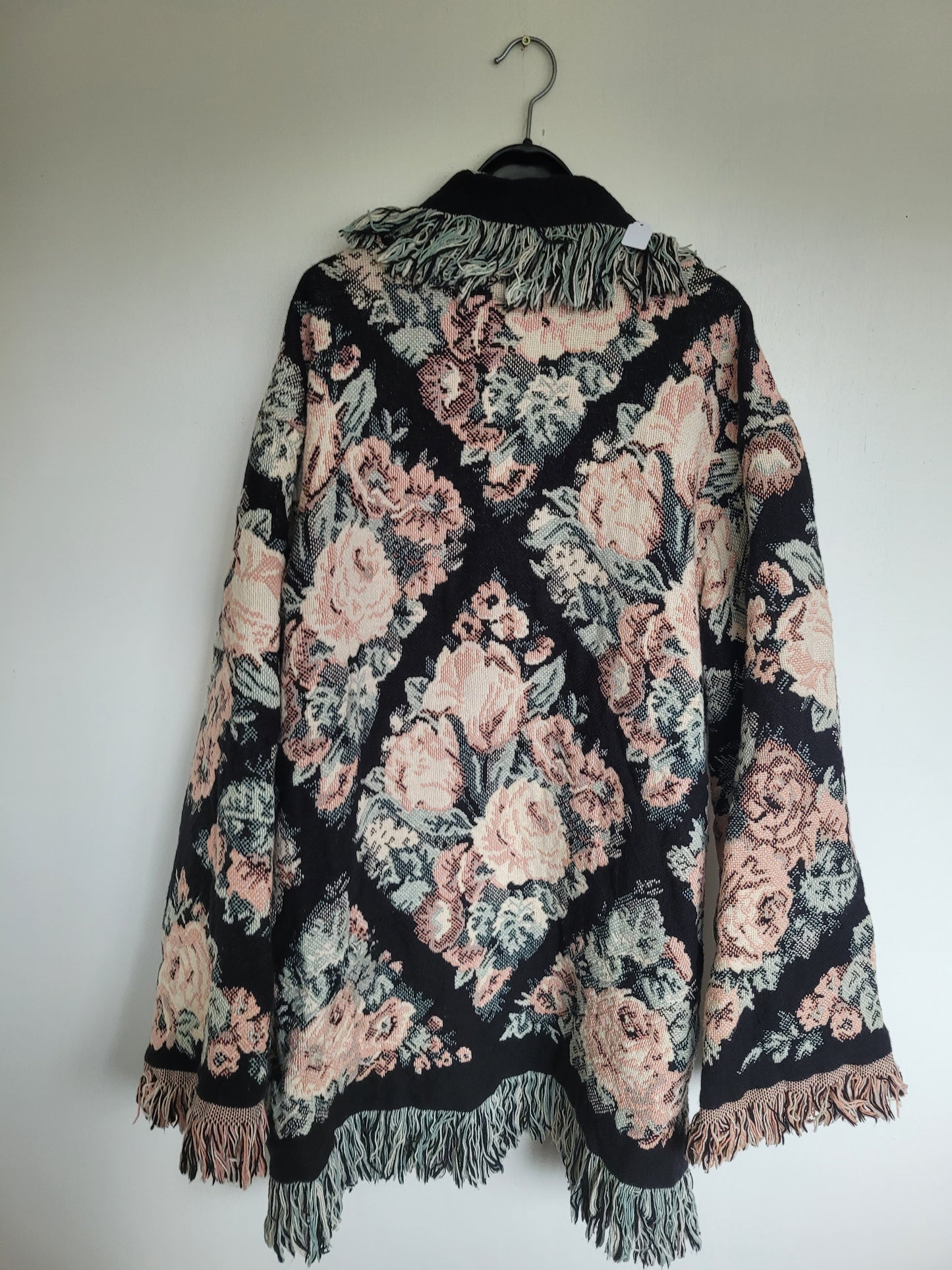 Rose Reverie - vintage tapestry jas met lichtroze rozen patroon - oversized vanaf maat M, te dragen tot XL/XXL