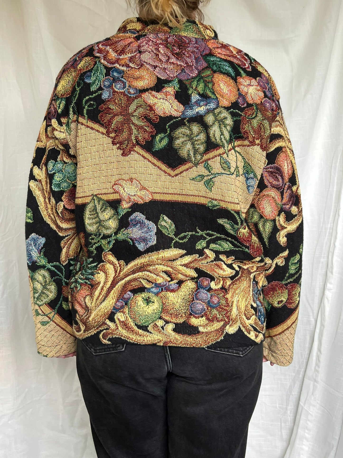 Baroque Botanica - vintage tapestry jasje met prachtige fruit print - maat L