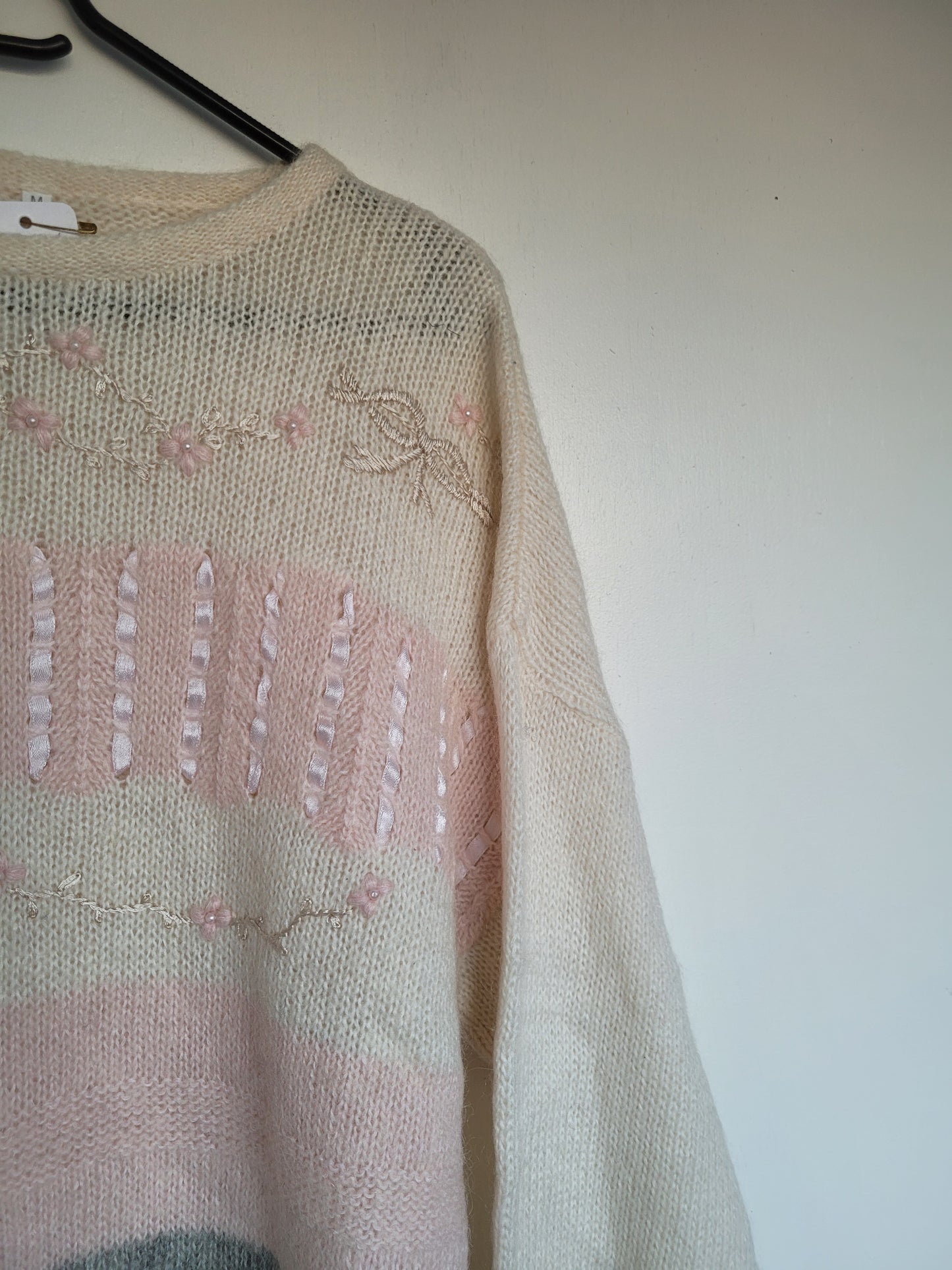 Soft Pink Blossoms trui - M
