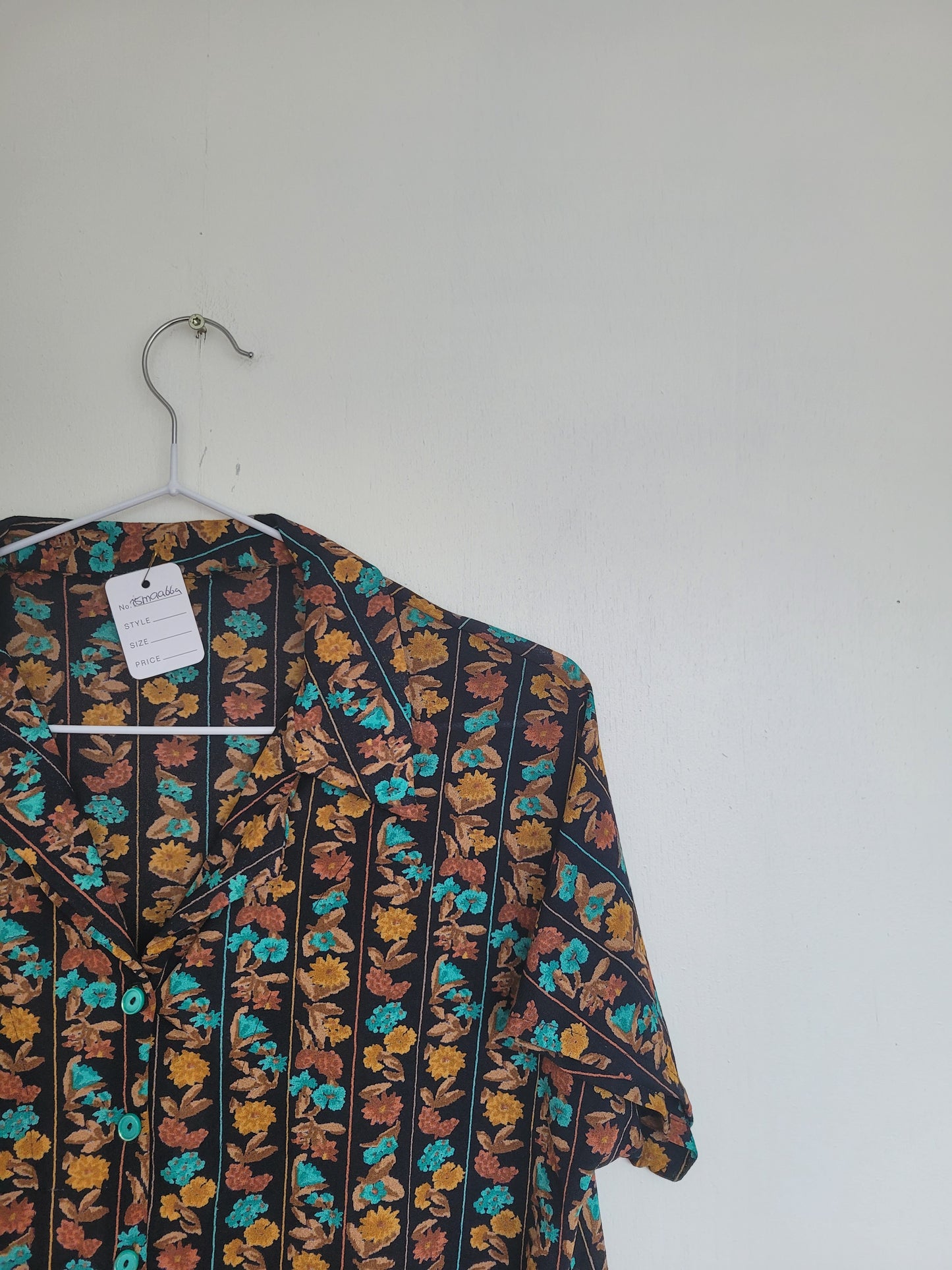 Flower My Dear - vintage blouse met oranje/bruin bloemen patroon - maat S/M