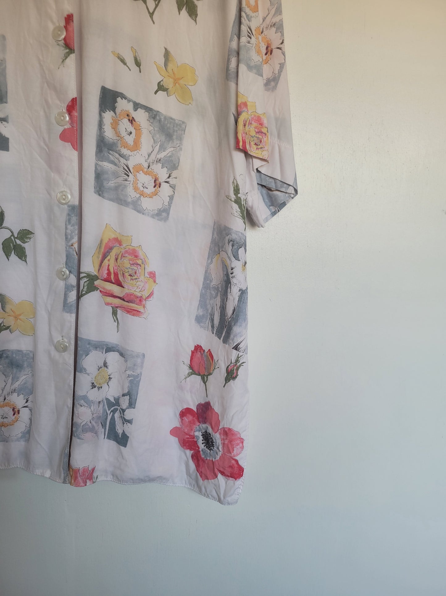 Just a Sketch - vintage blouse met geschetste bloemen afbeeldingen - maat XL