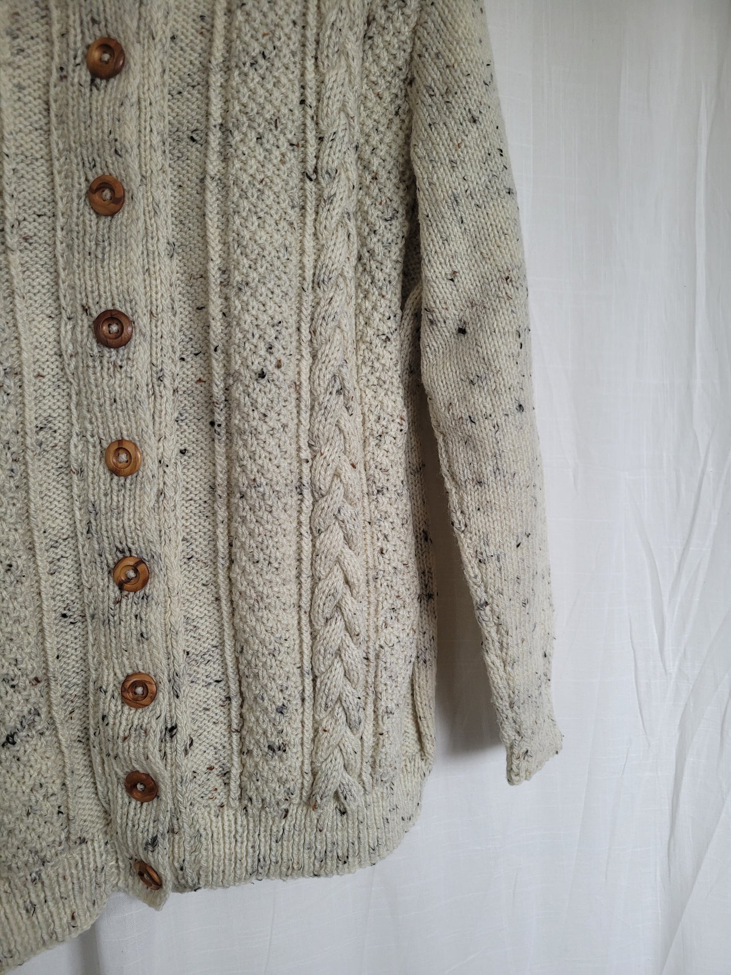 🌿 The Quiet Path - cable knitted cardigan with wooden buttons - size M/L
