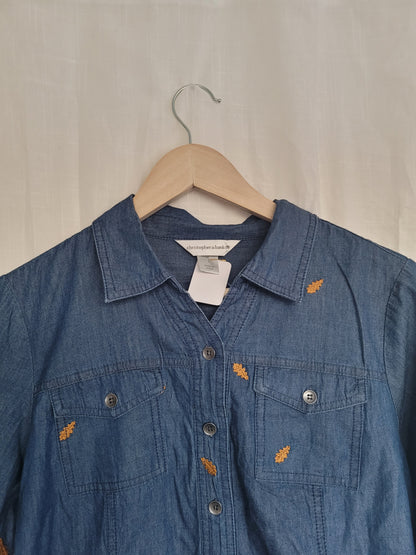 Falling for Denim 🍂 - vintage denim blouse with embroidered leaves - size S