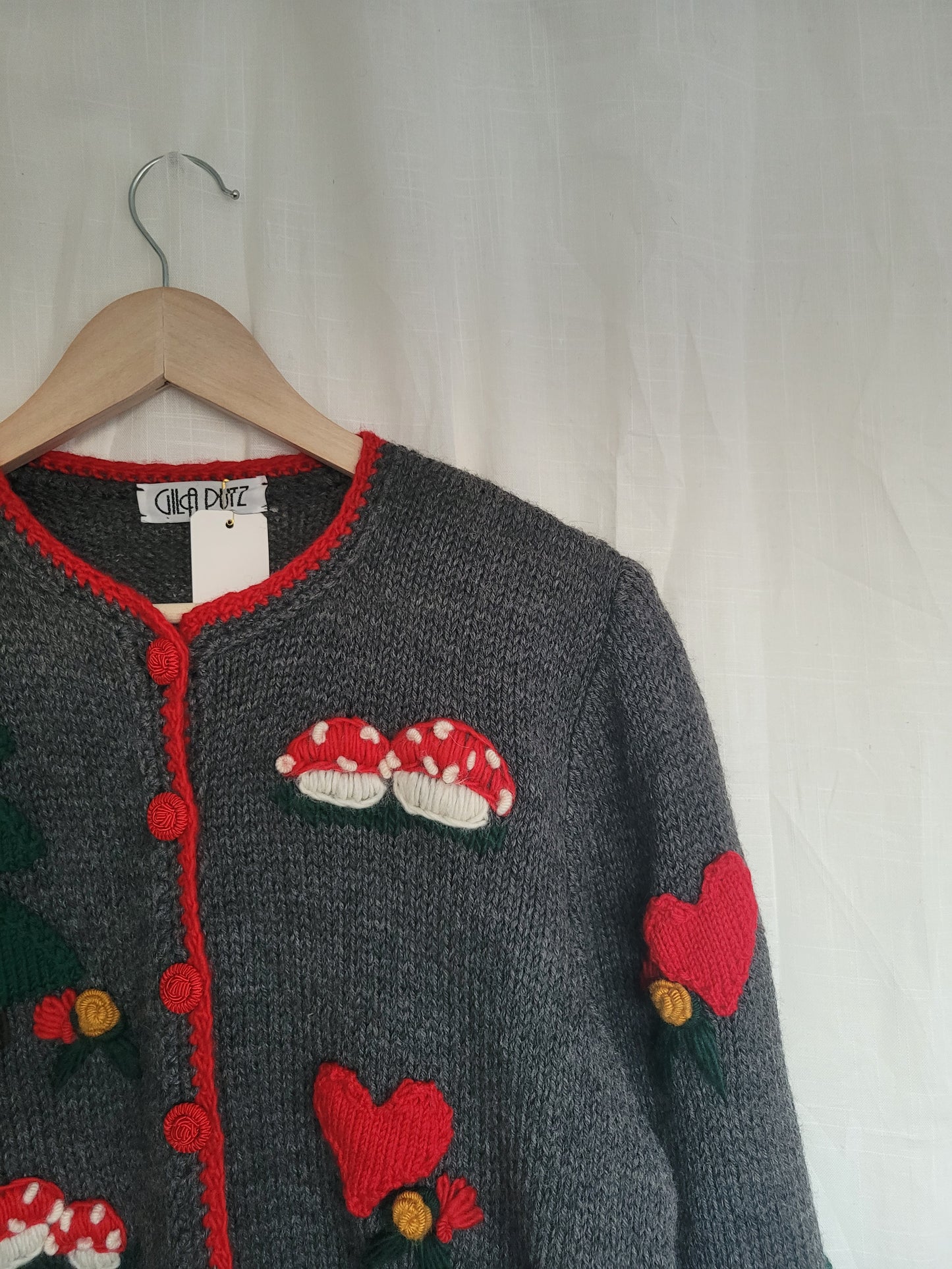 Mushroom Meadow 🍄 - vintage cardigan with mushrooms, pinetrees and hearts - size L