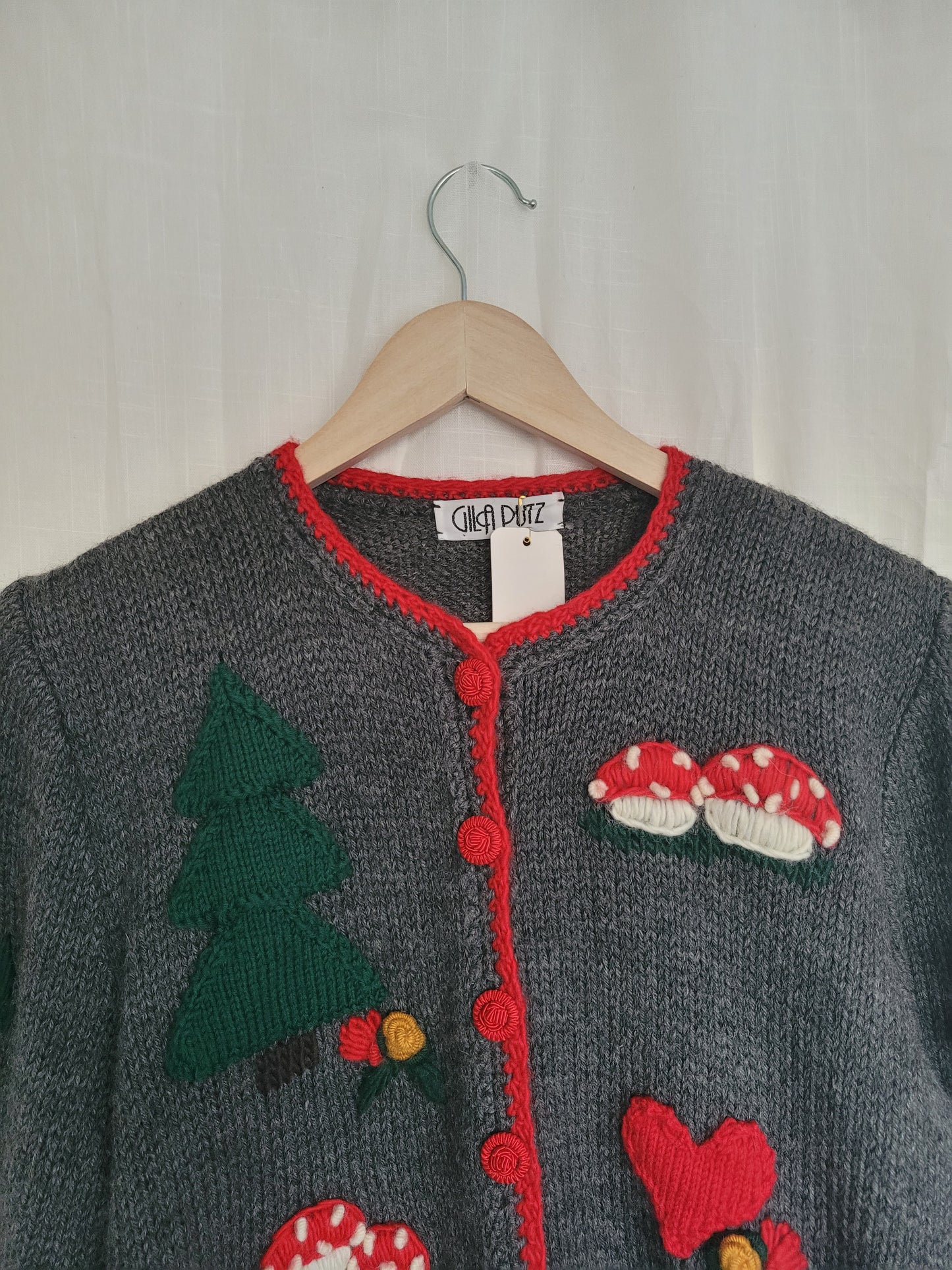 Mushroom Meadow 🍄 - vintage cardigan with mushrooms, pinetrees and hearts - size L