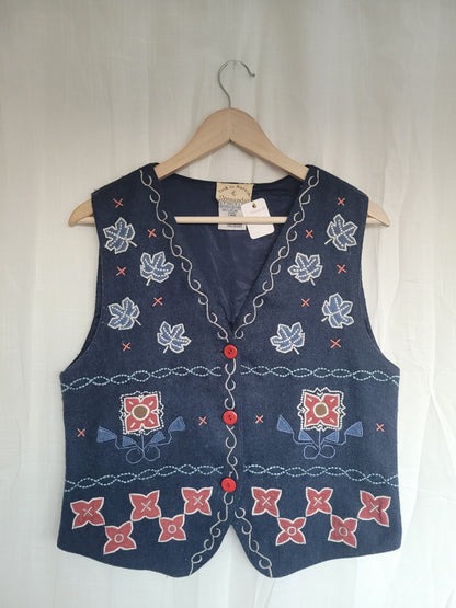 Leaves in the Wind 🍂 - vintage vest with embroidered leaves and shapes - size M
