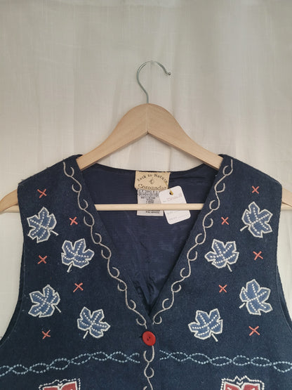 Leaves in the Wind 🍂 - vintage vest with embroidered leaves and shapes - size M