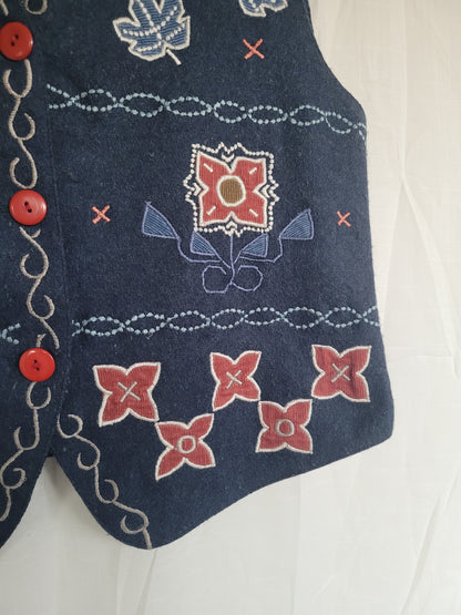 Leaves in the Wind 🍂 - vintage vest with embroidered leaves and shapes - size M