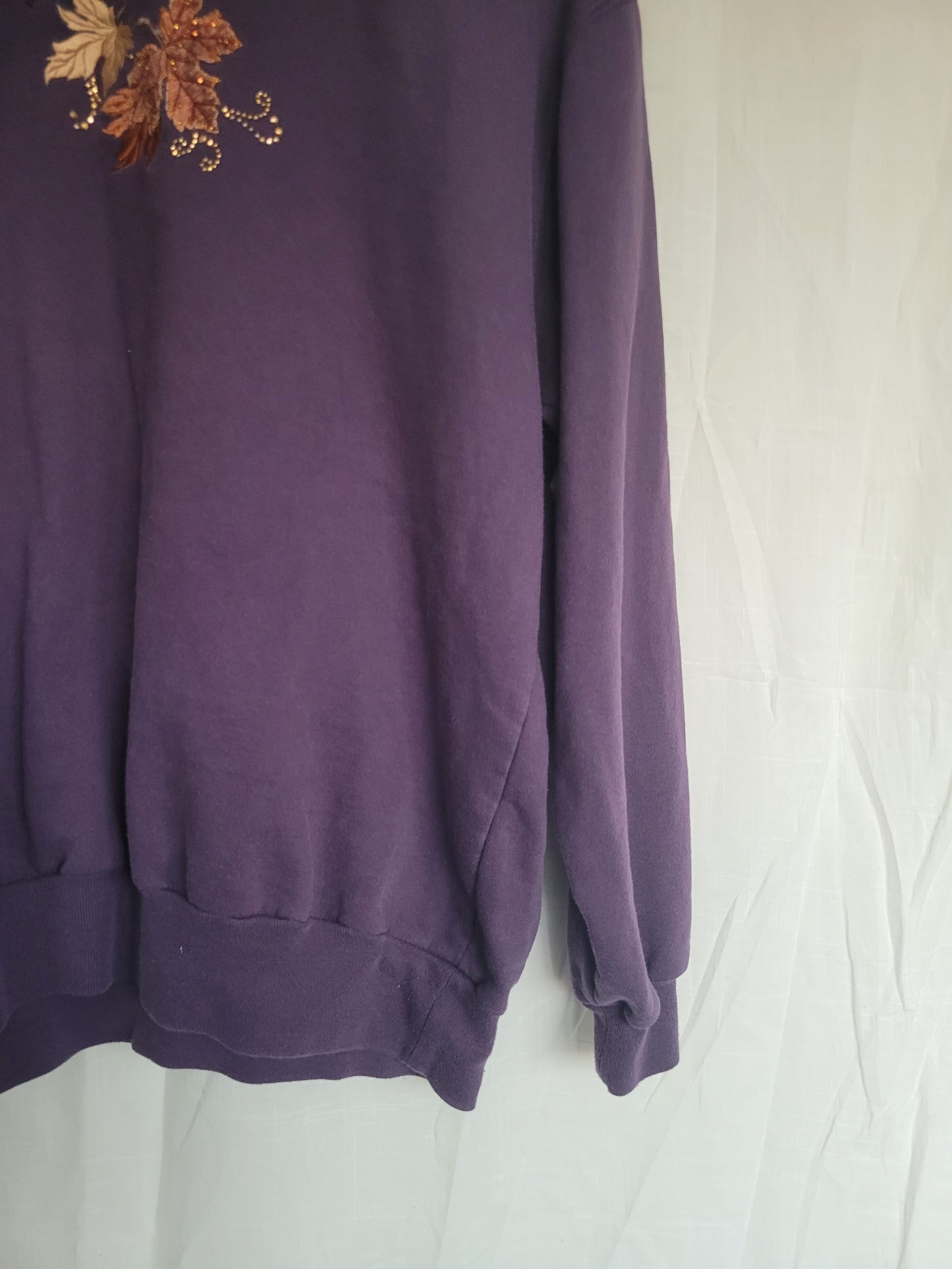 Twilight Leaves 🍁 - vintage crewneck sweater with leaves -size L