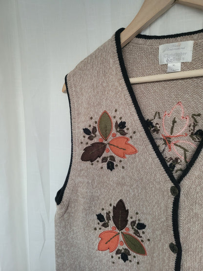 Autumn Patchwork 🍁 - vintage autumn spencer with embroidered/patchwork leaves - size M/L