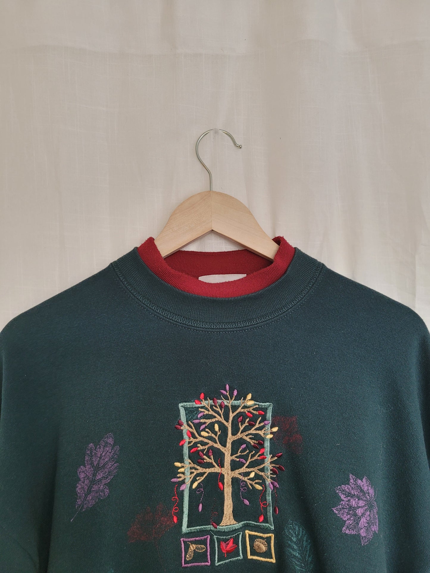 The Whispering Tree 🍂 - darkgreen crewneck sweater with embroidered tree - size L/XL