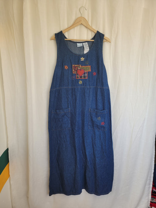 Fields of Love 🌾 - vintage denim dress with embroidered patches in autumn colours - size XS/S/M/L